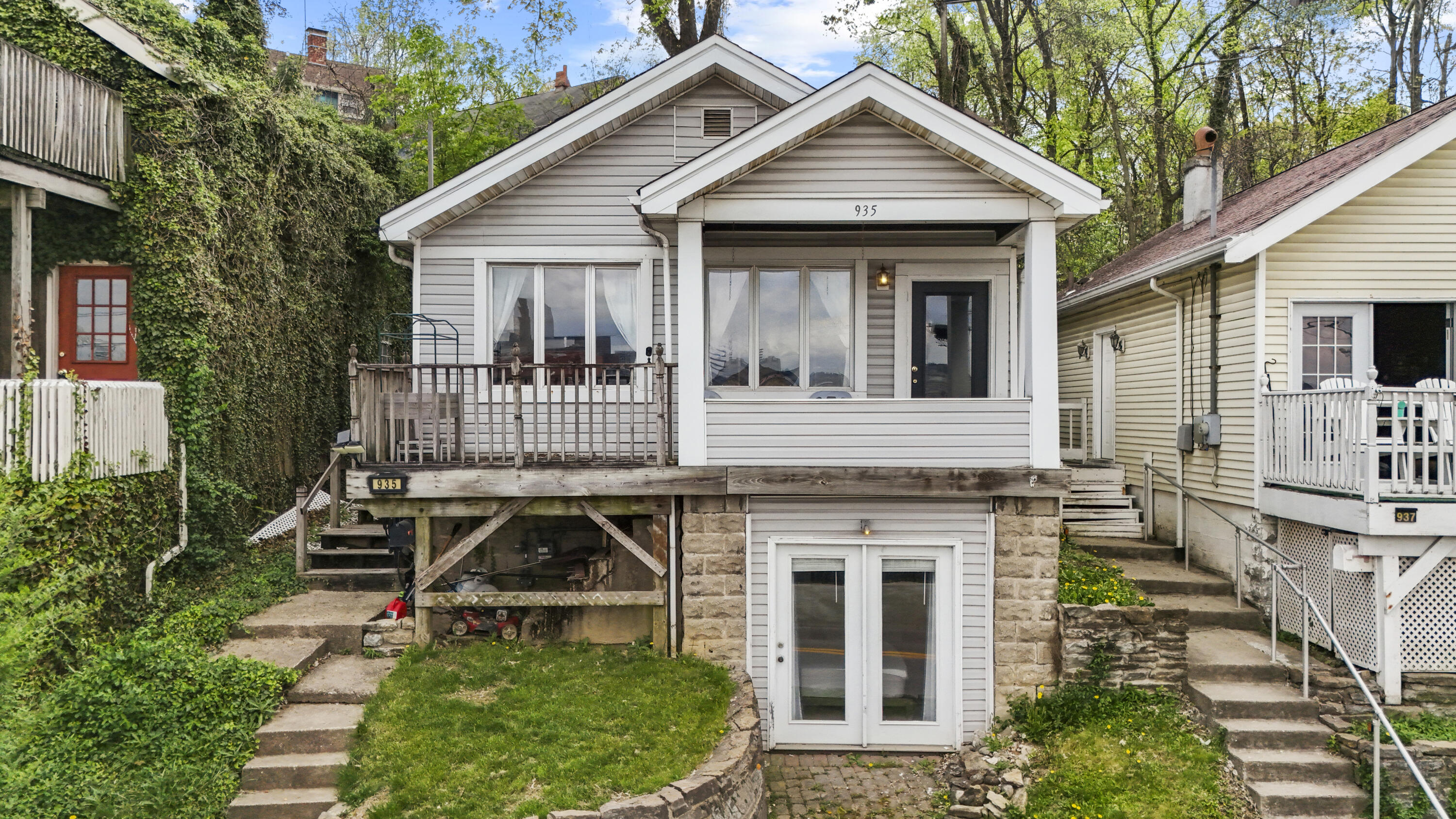 935 Highway Avenue Property Photo 4