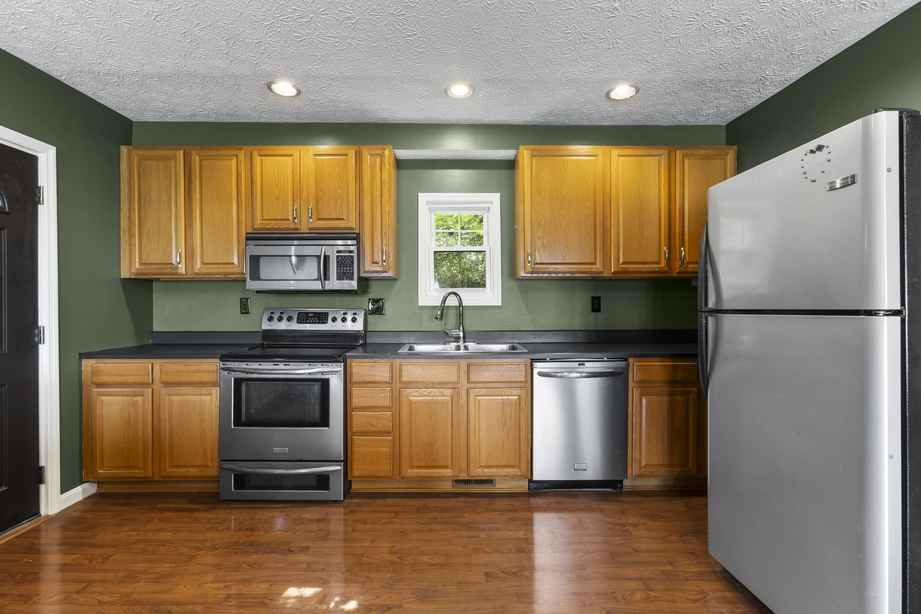 935 Highway Avenue Property Photo 18