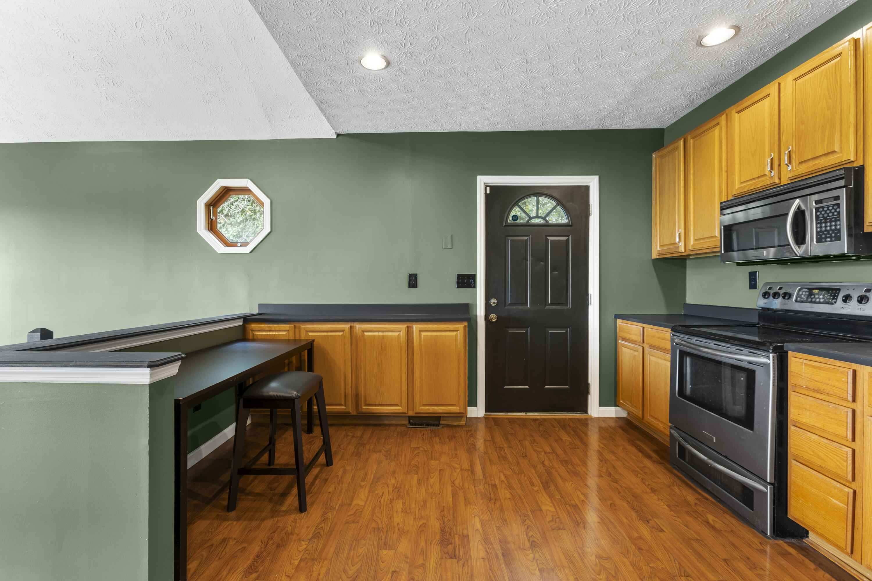 935 Highway Avenue Property Photo 20