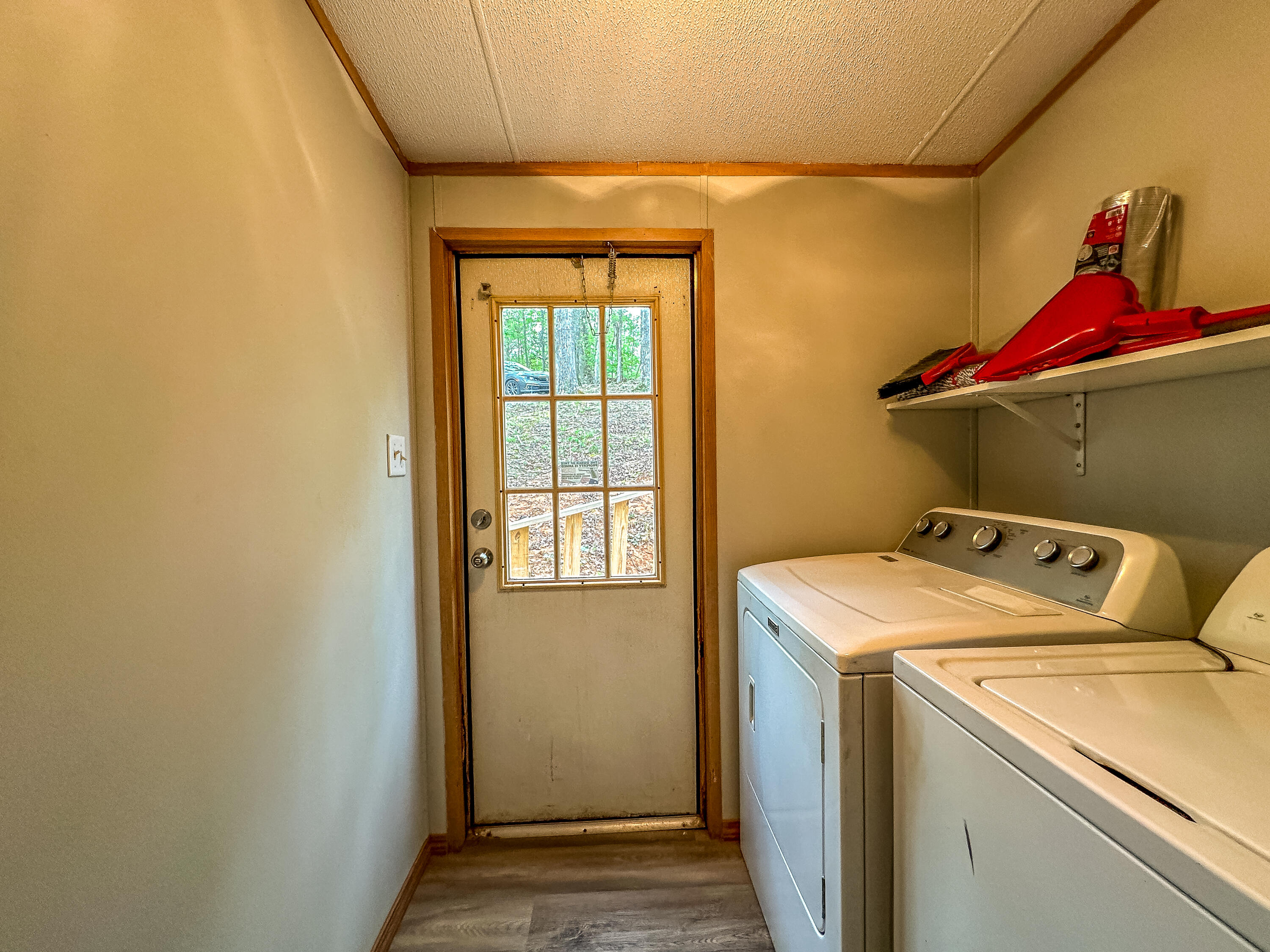 460 N Lake Drive Property Photo 27