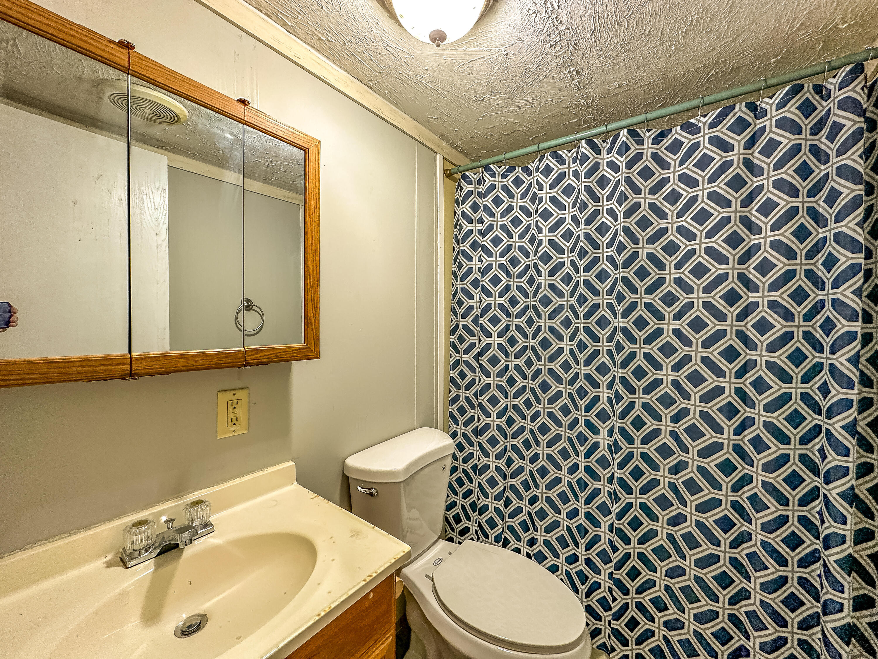 460 N Lake Drive Property Photo 31