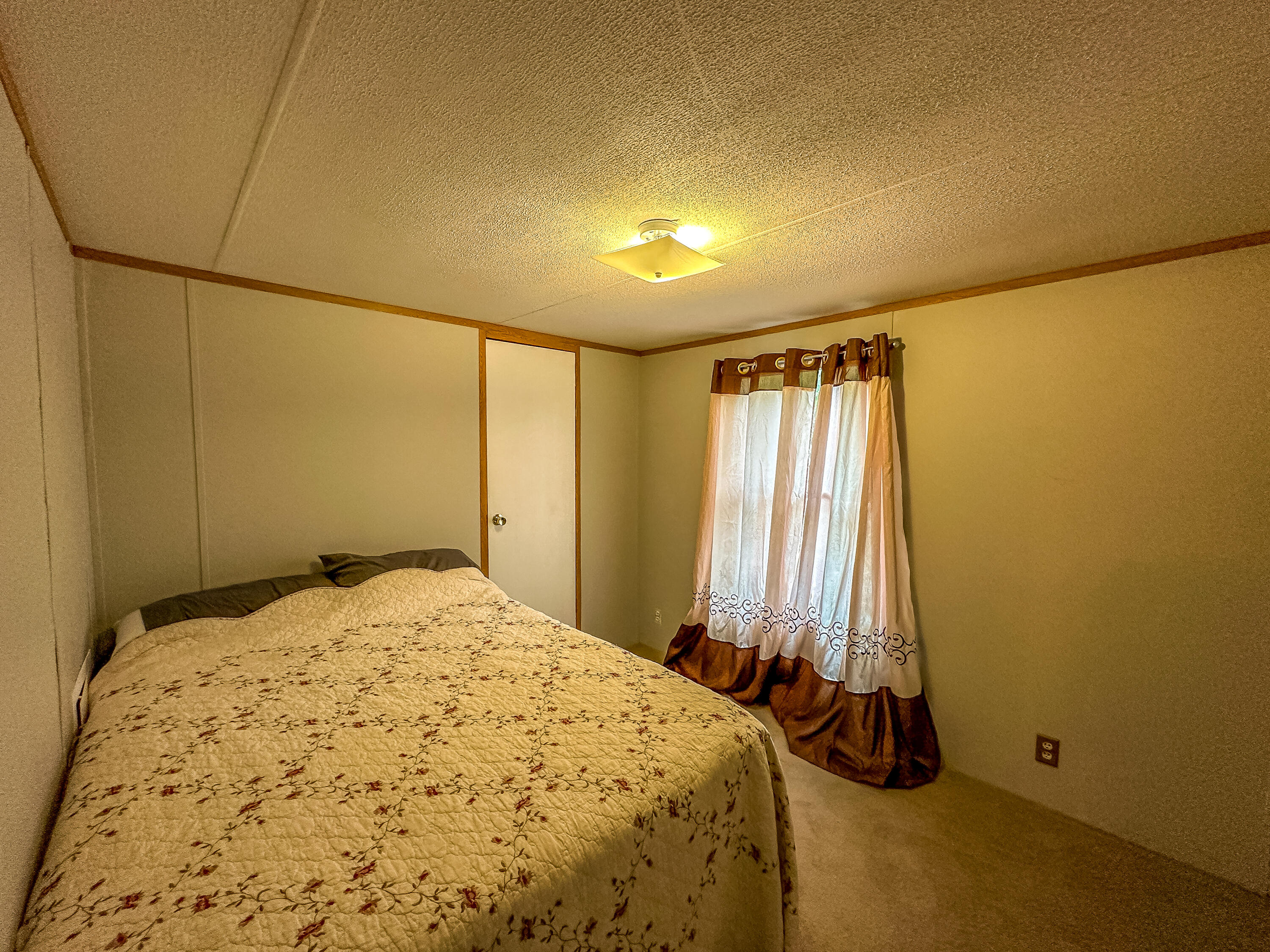 460 N Lake Drive Property Photo 33