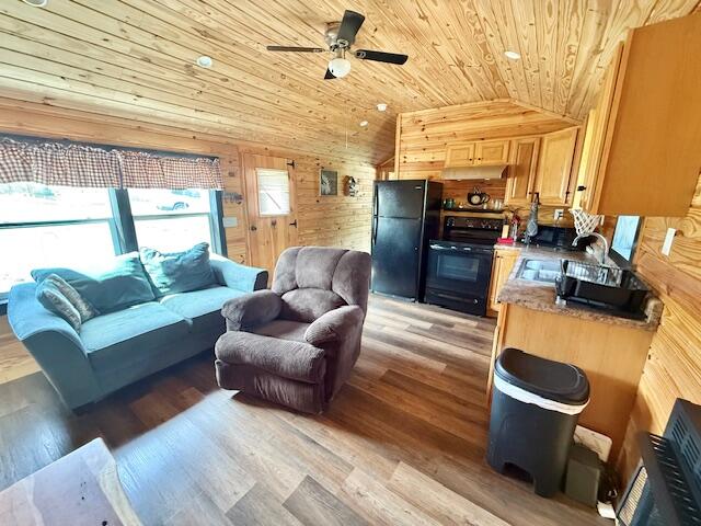 266 Boater's Alley Property Photo 6