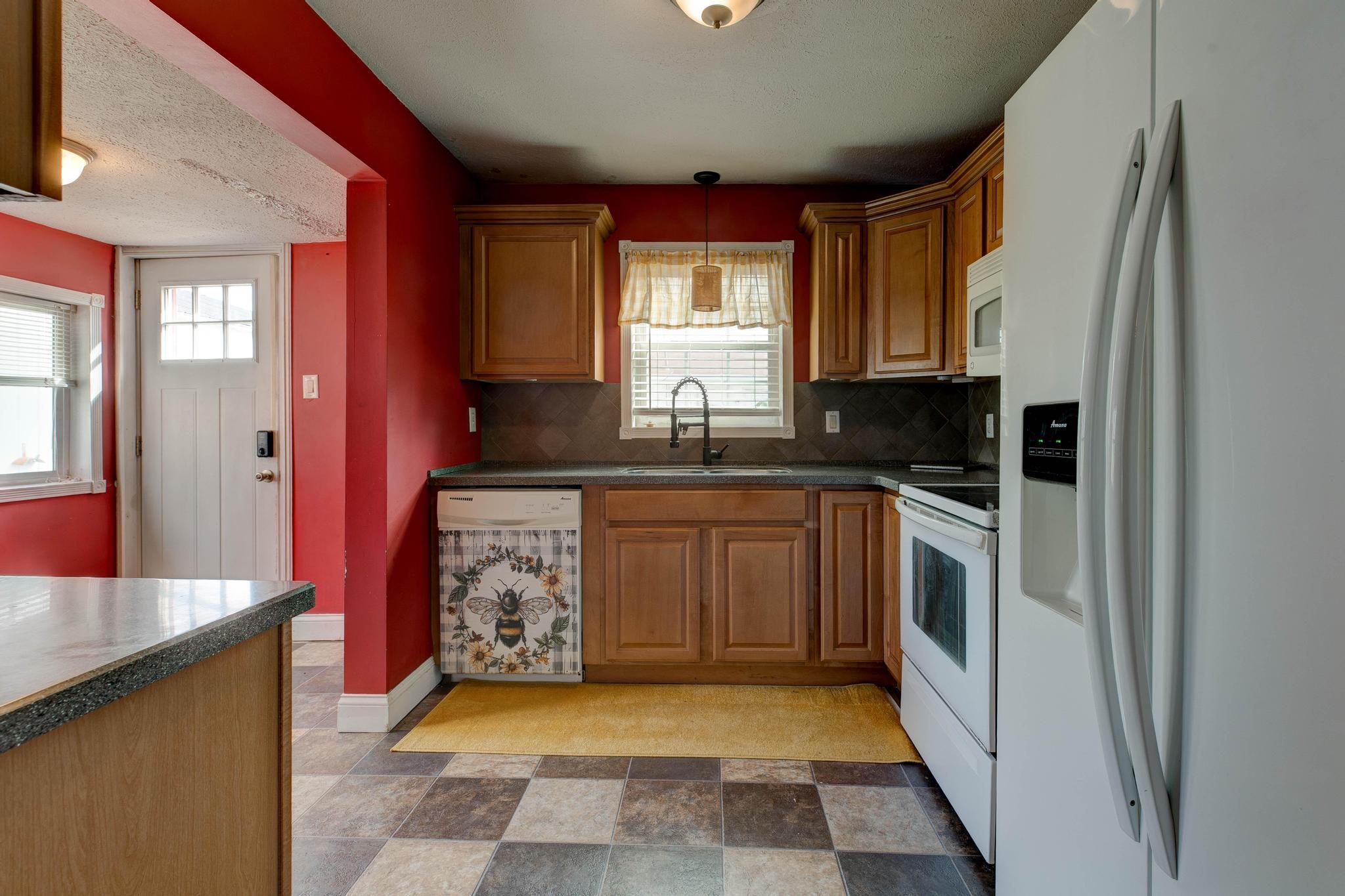 111 Highland Drive Property Photo 12
