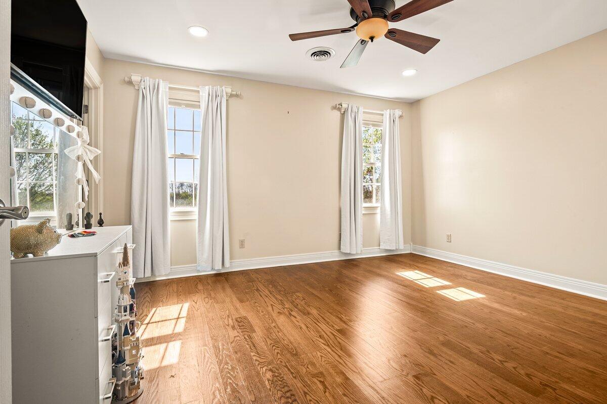 189 Oakwood Drive Property Photo 18