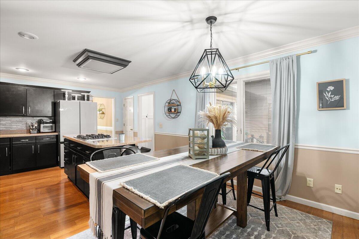 1211 Forest Cir Drive Property Photo 9