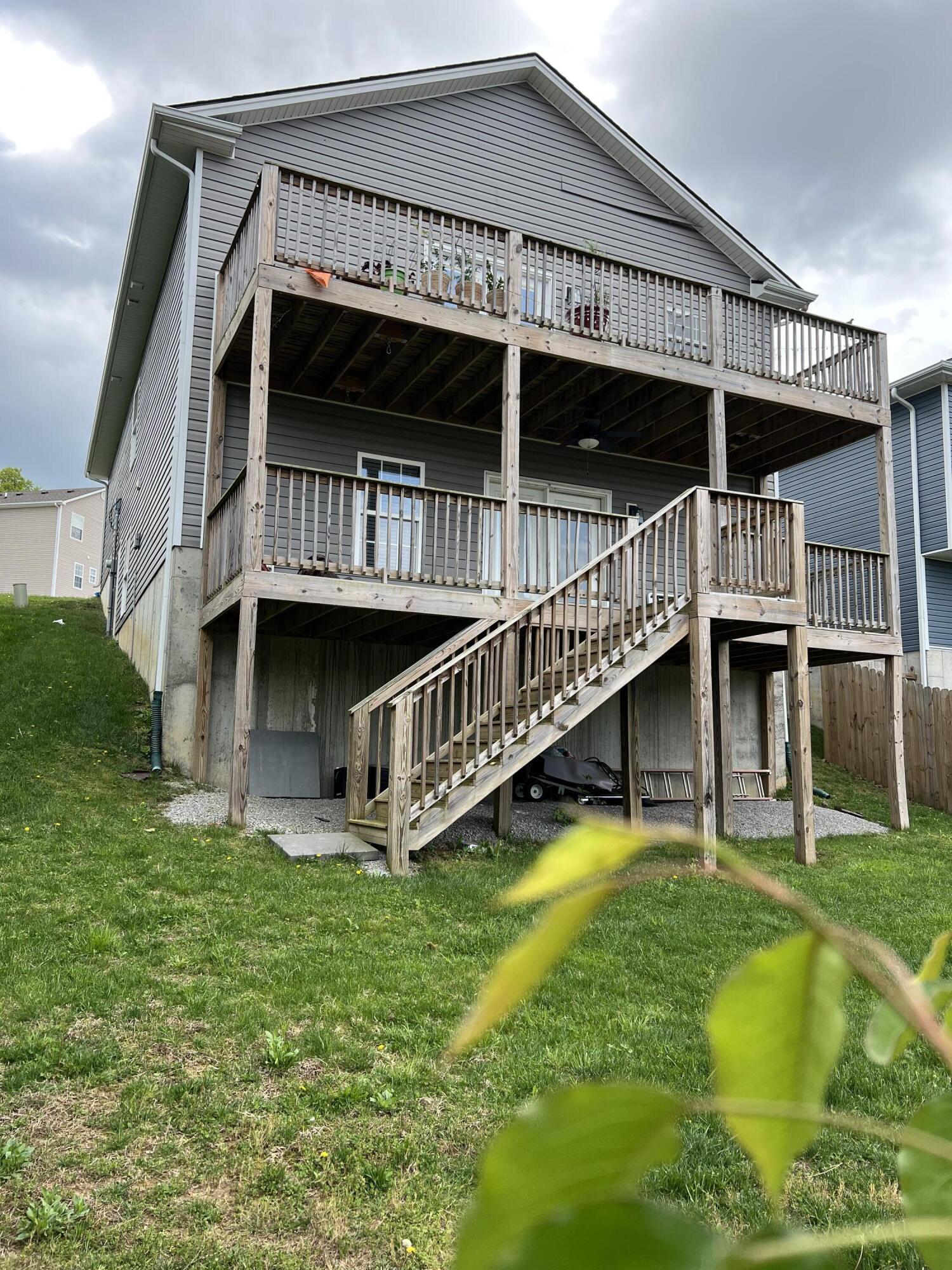 200 Dubuy Drive Property Photo 17