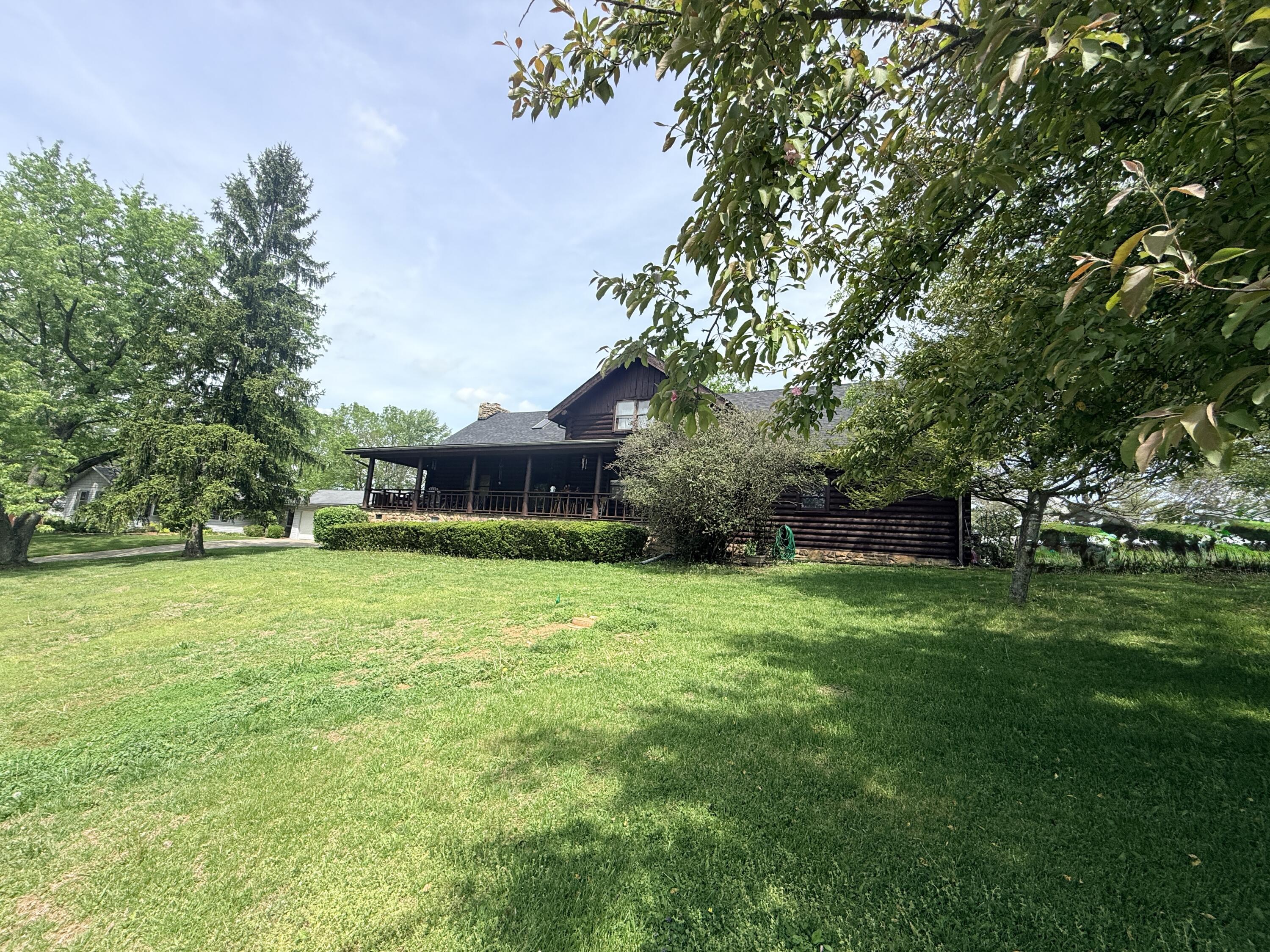 2006 Longview Drive Property Photo 1