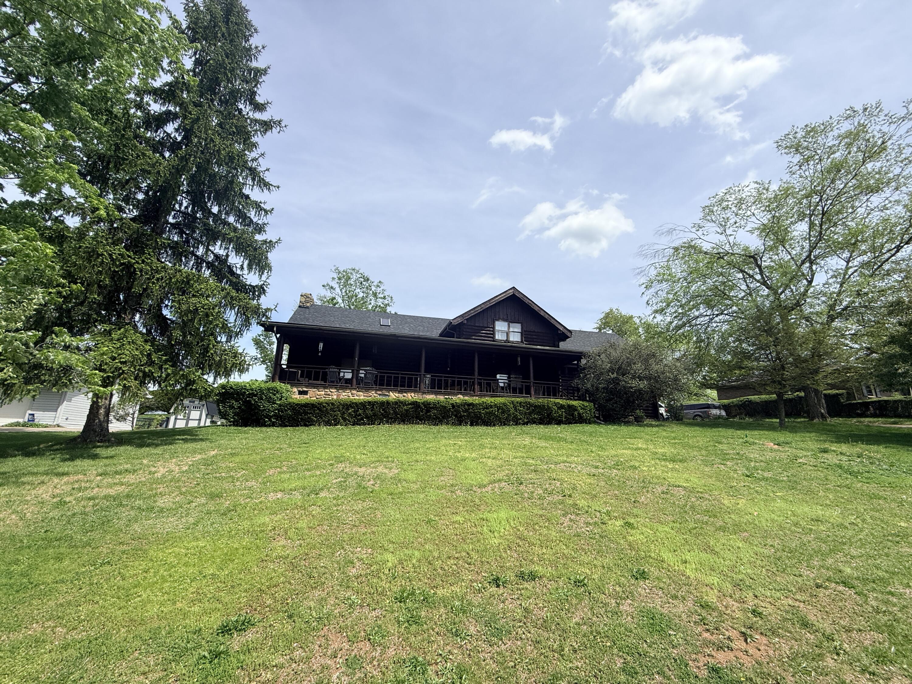 2006 Longview Drive Property Photo 3
