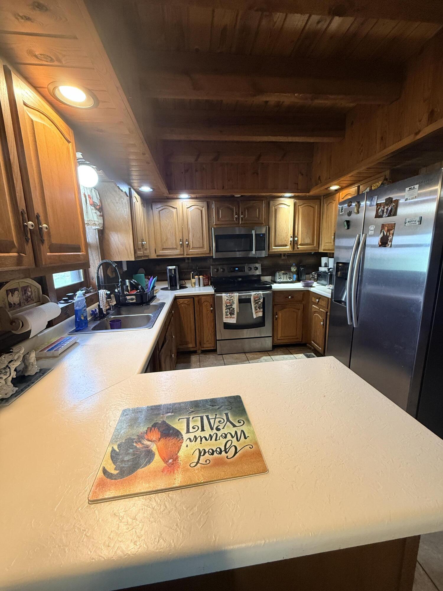 2006 Longview Drive Property Photo 14