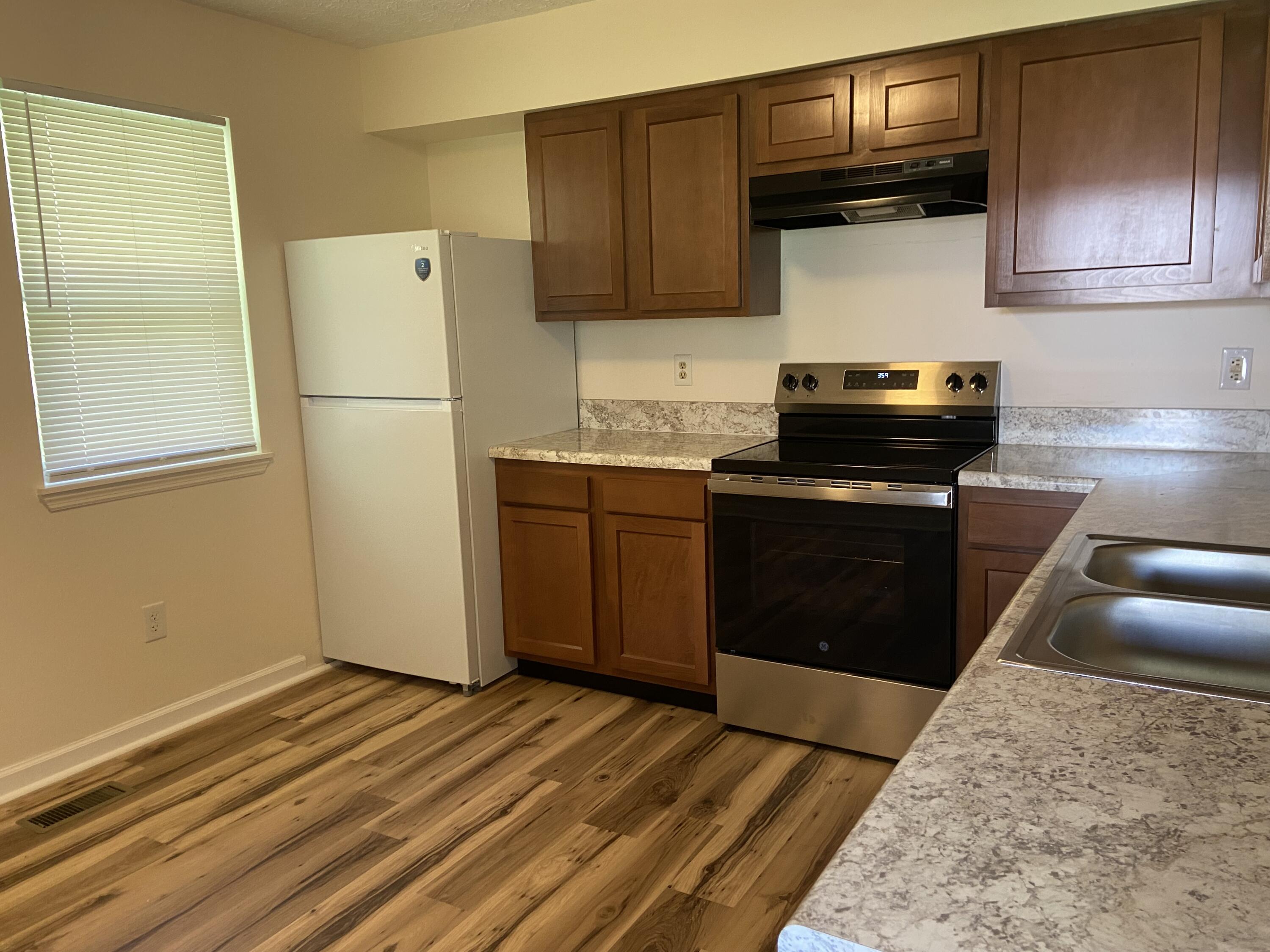 326 Pleasant Valley Road Property Photo 4