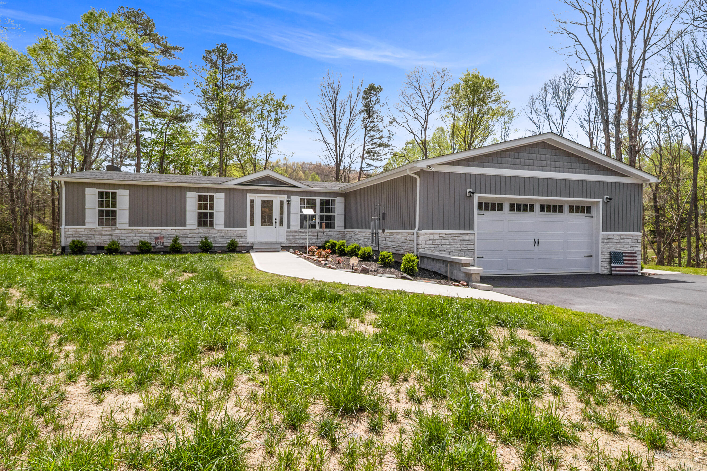 6129 Somerset Road Property Photo 1
