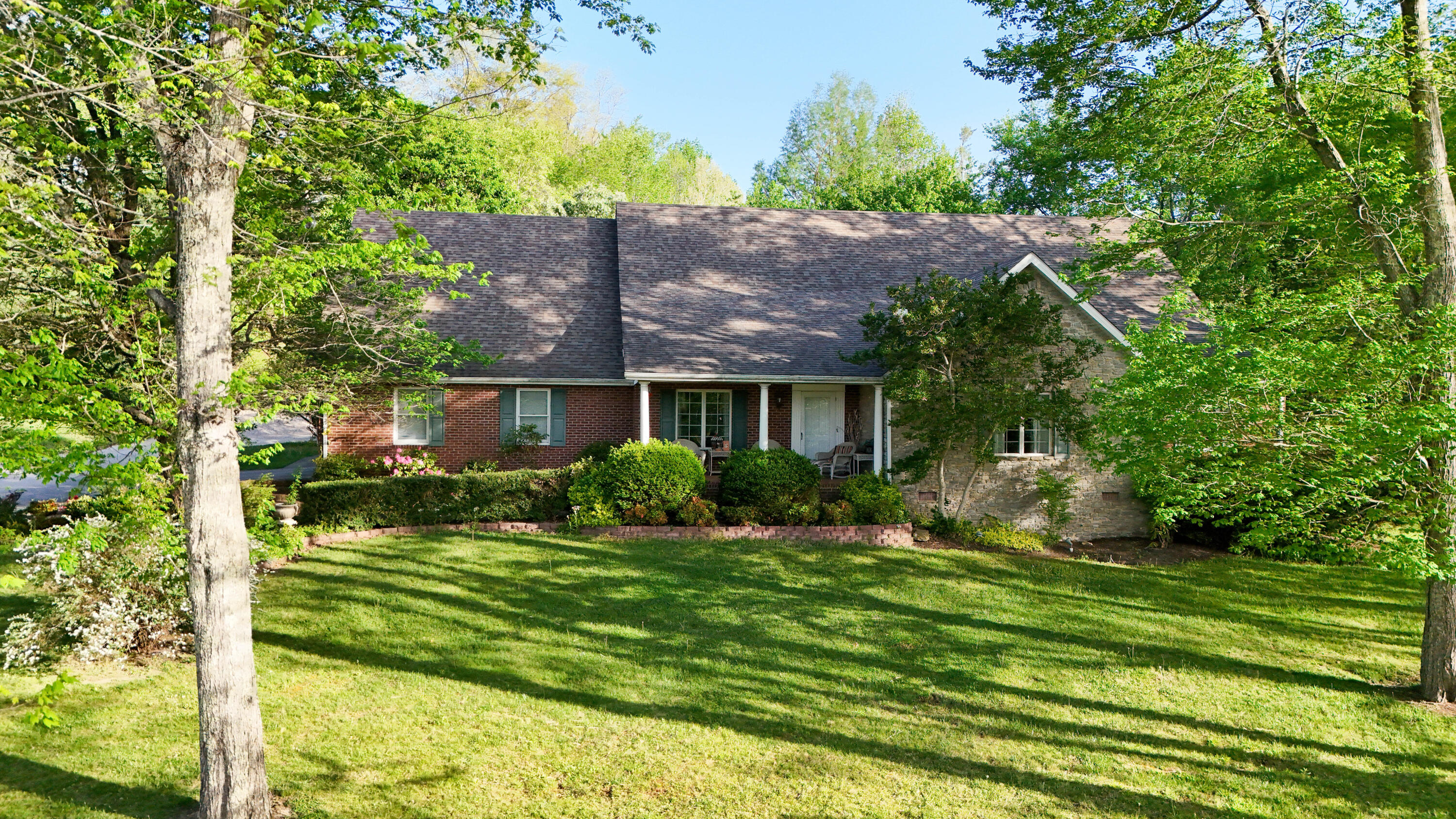 5686 Slate Lick Road 5686 Property Photo 1