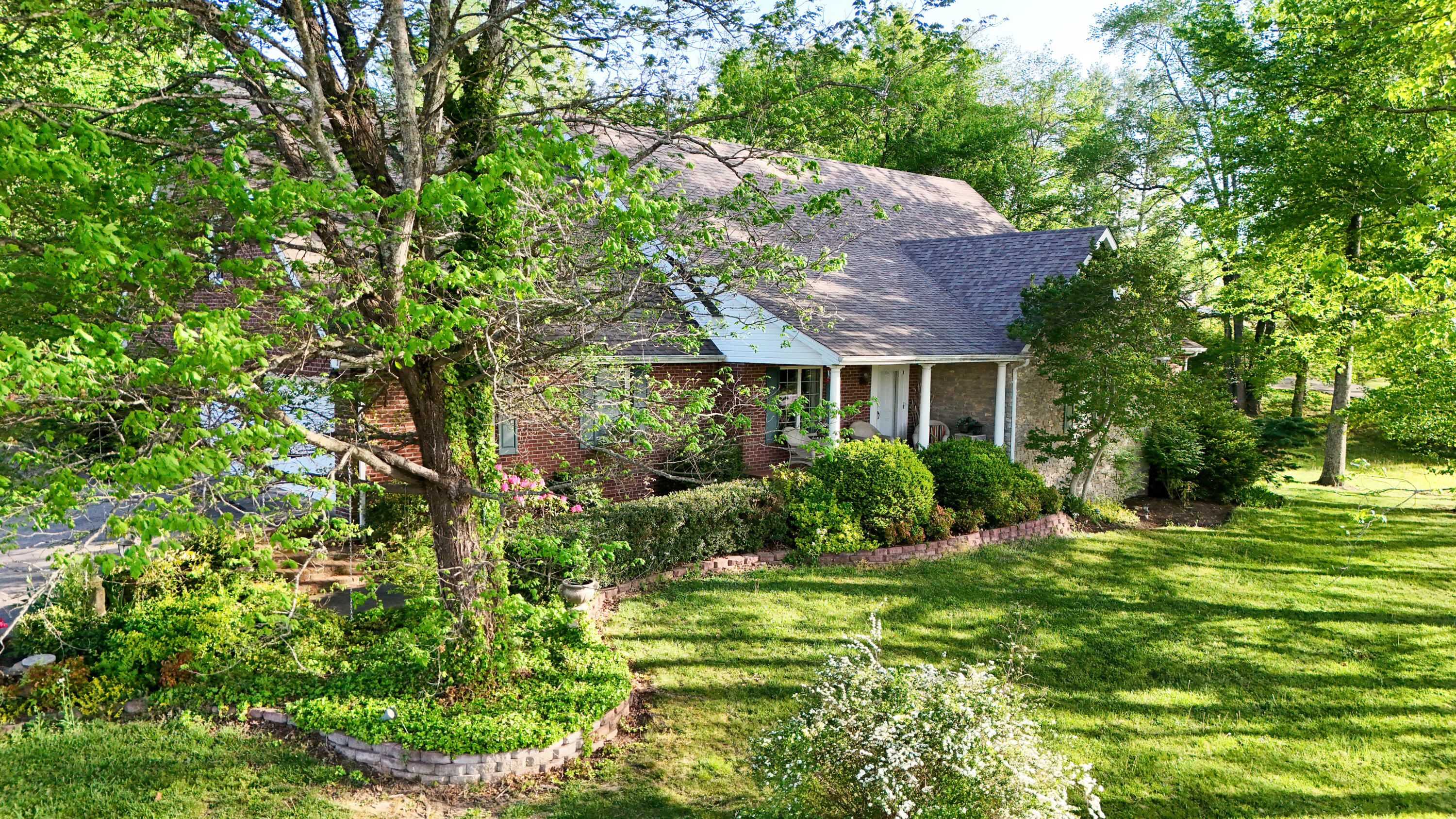5686 Slate Lick Road 5686 Property Photo 4