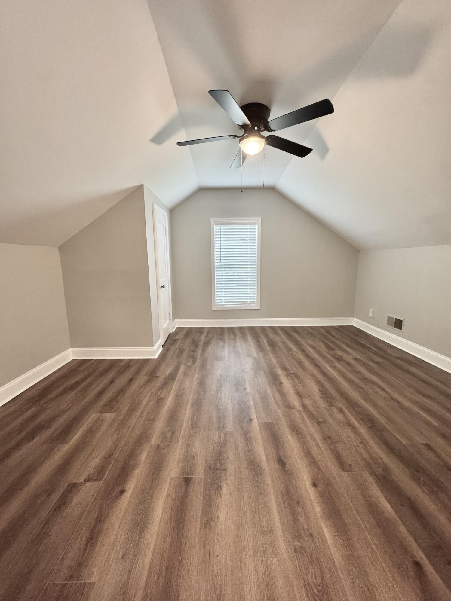 600 E Lexington Avenue Property Photo 19