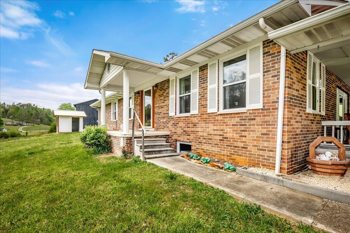 2922 State Highway 1232 Property Photo 4
