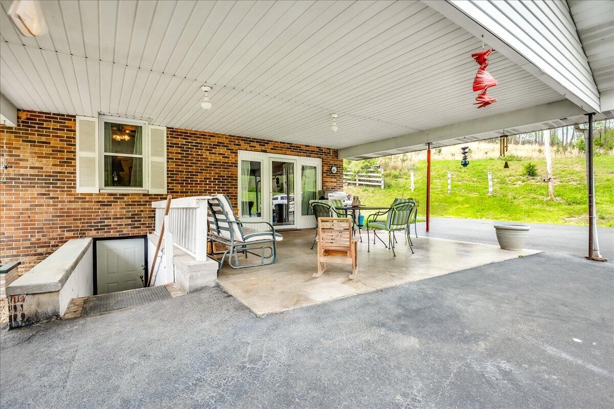 2922 State Highway 1232 Property Photo 7