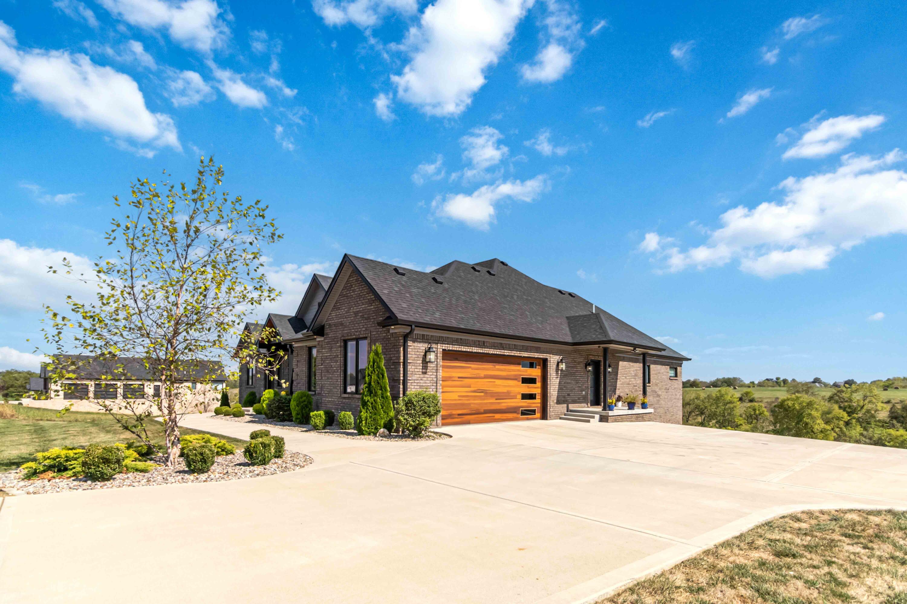 4160 Equestrian Way Property Photo 2