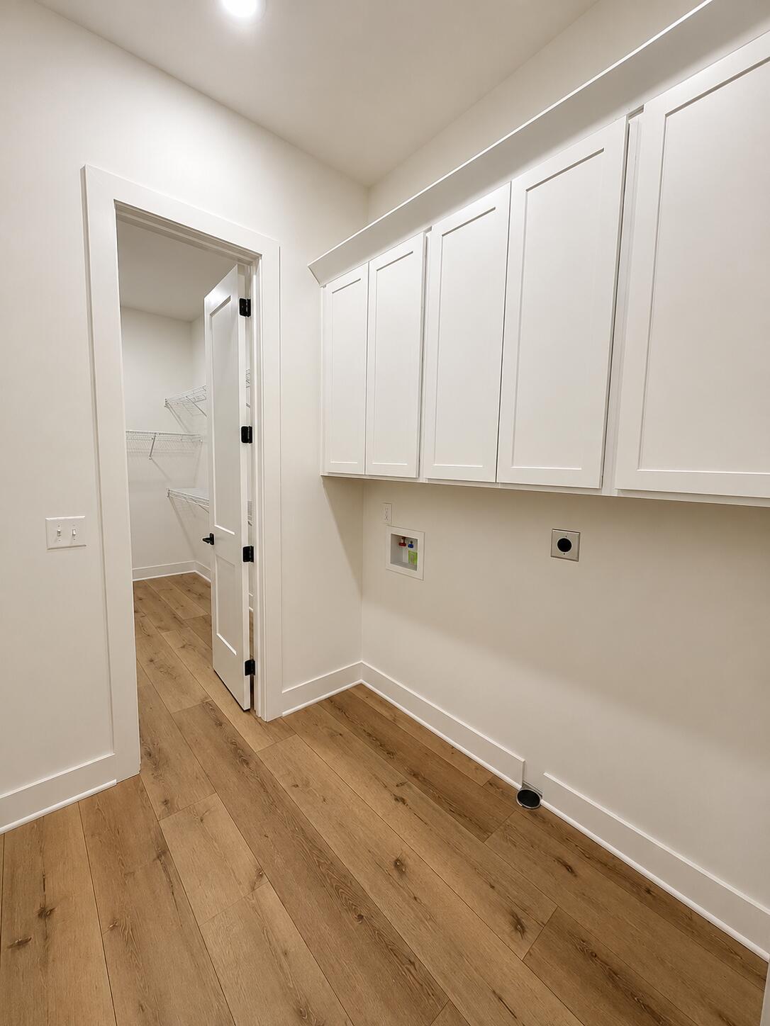 106 Sena Way Property Photo 12