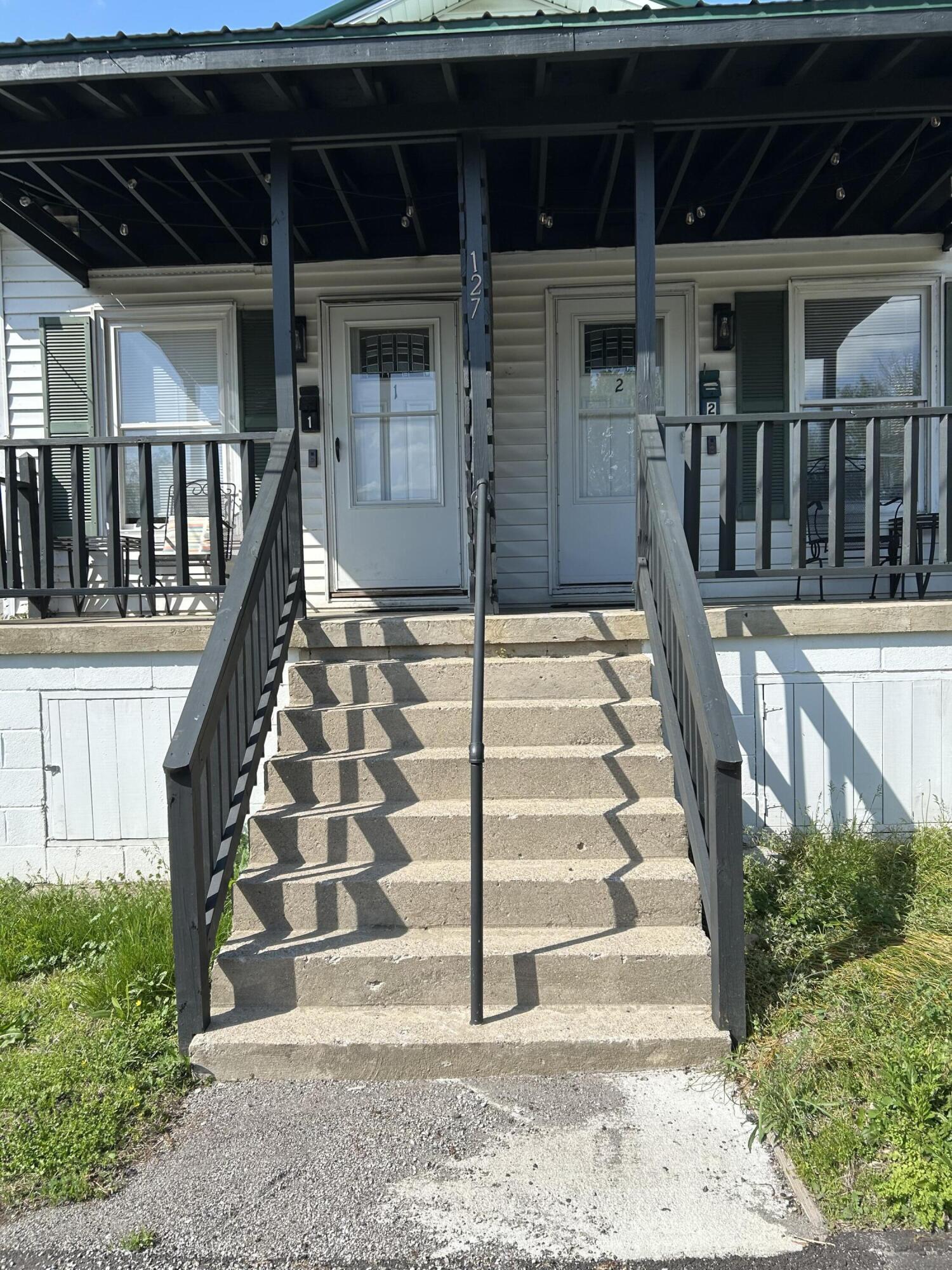 127 Lytle Way Property Photo 2