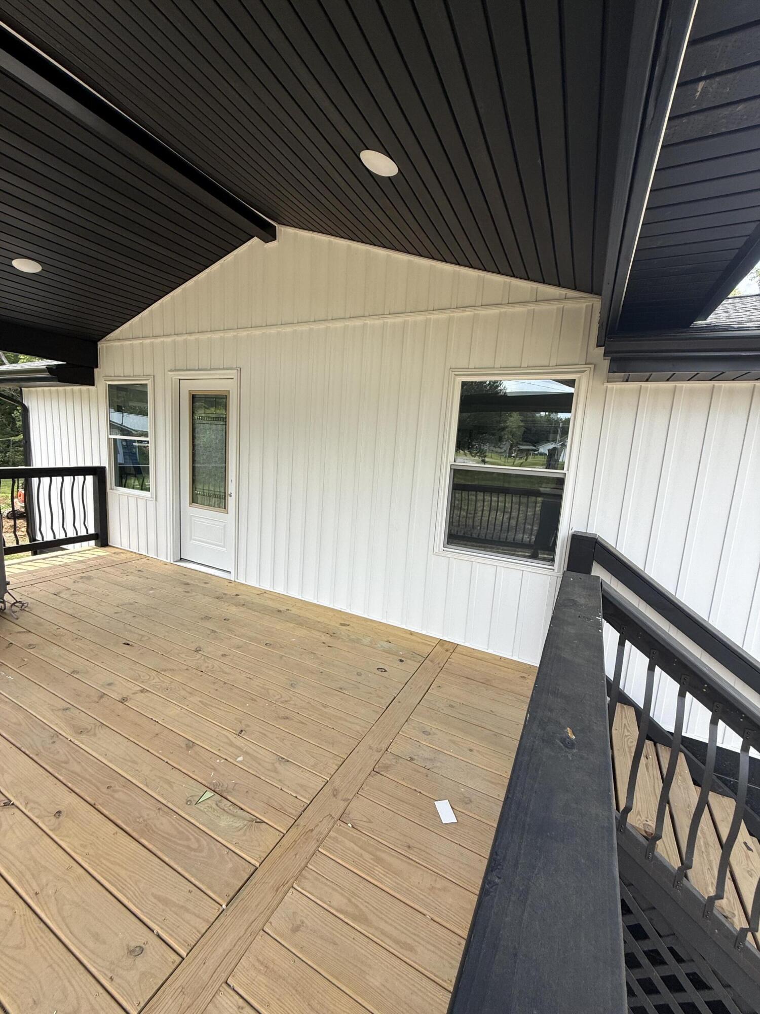 42 Moore Hill Avenue Property Photo 4