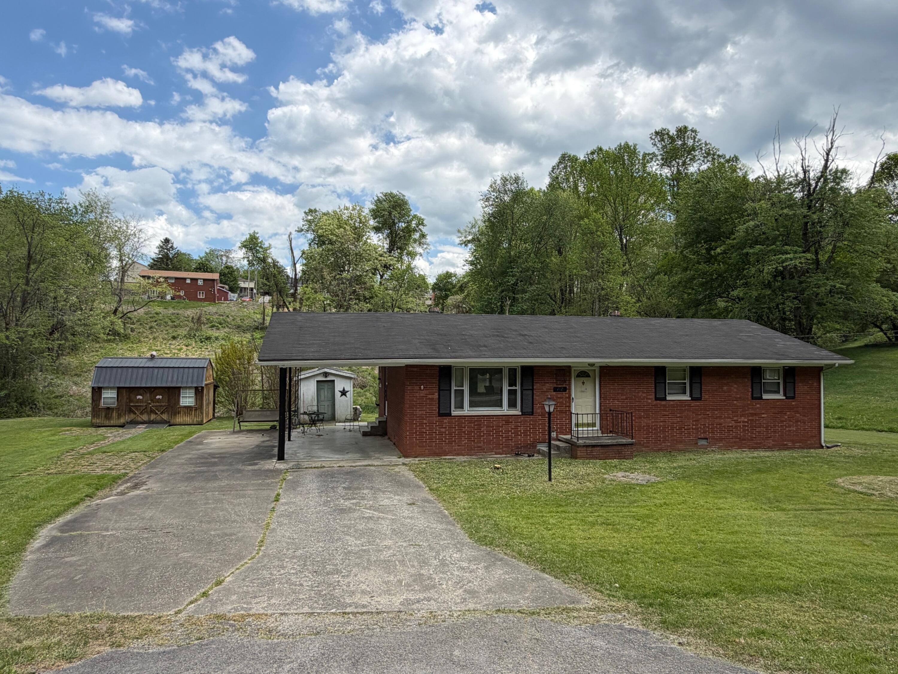 112 N Earls Avenue Property Photo 1