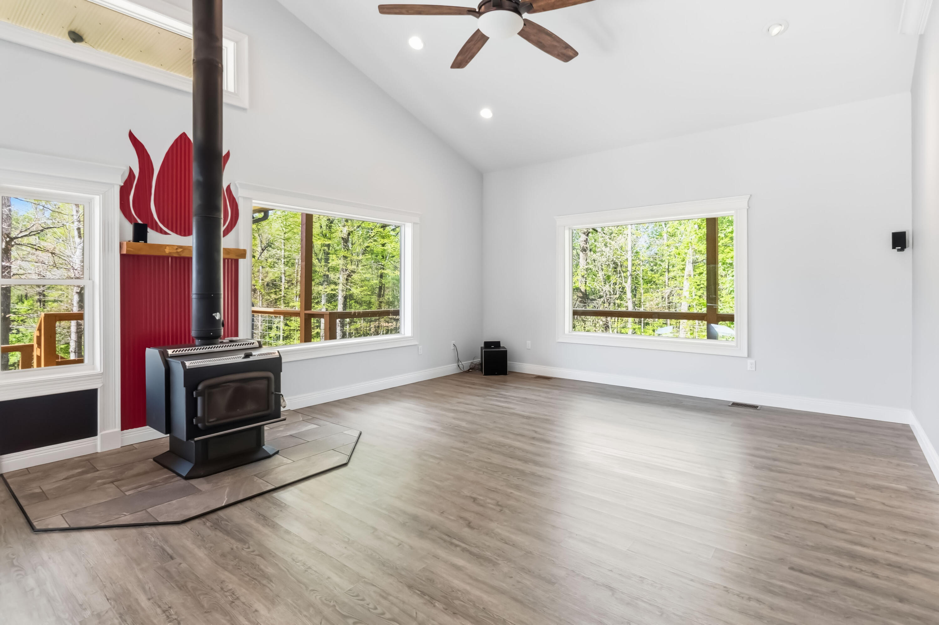217 E Highway 1248 Property Photo 6