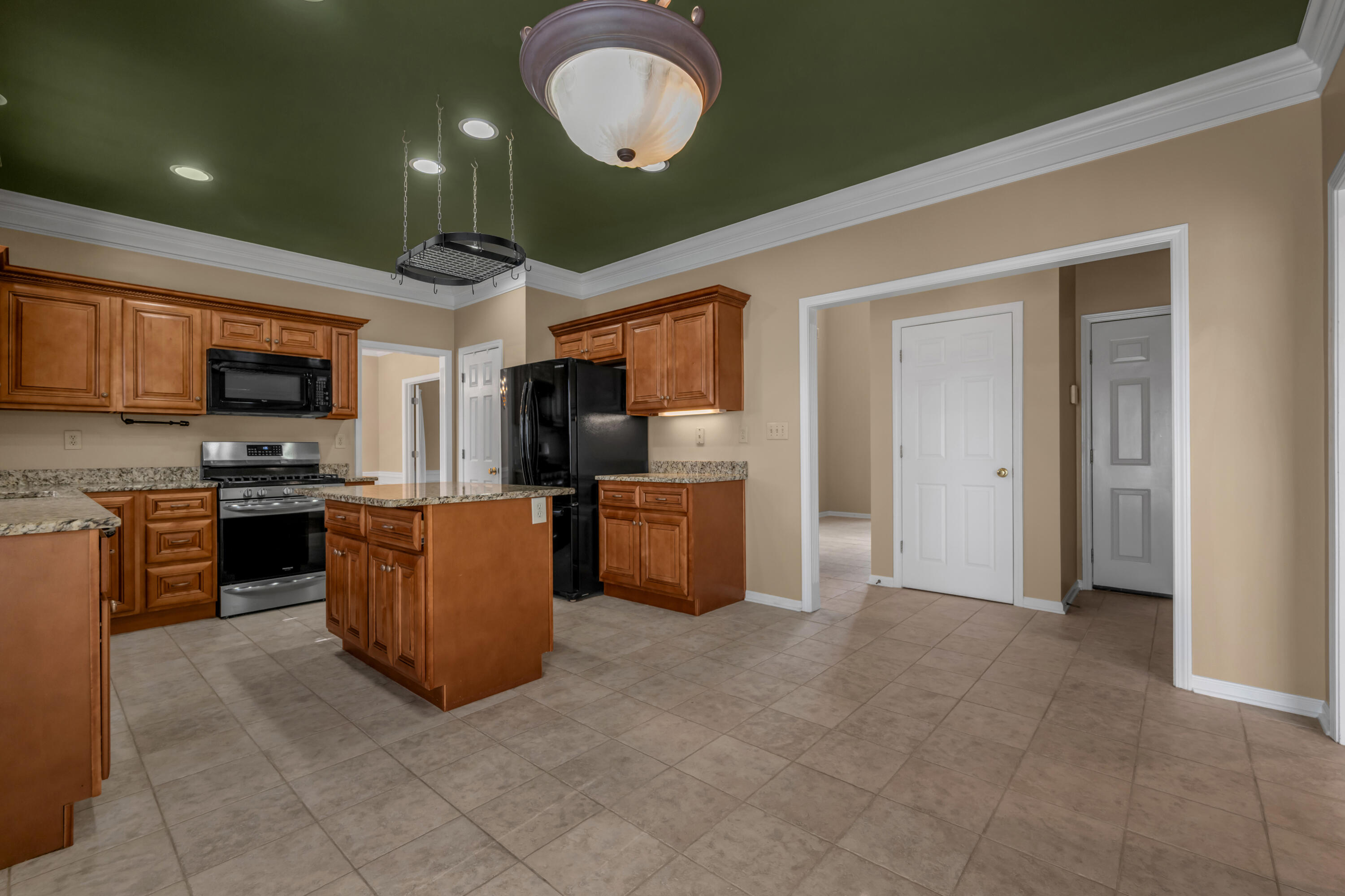 1100 Seville Court Property Photo 21