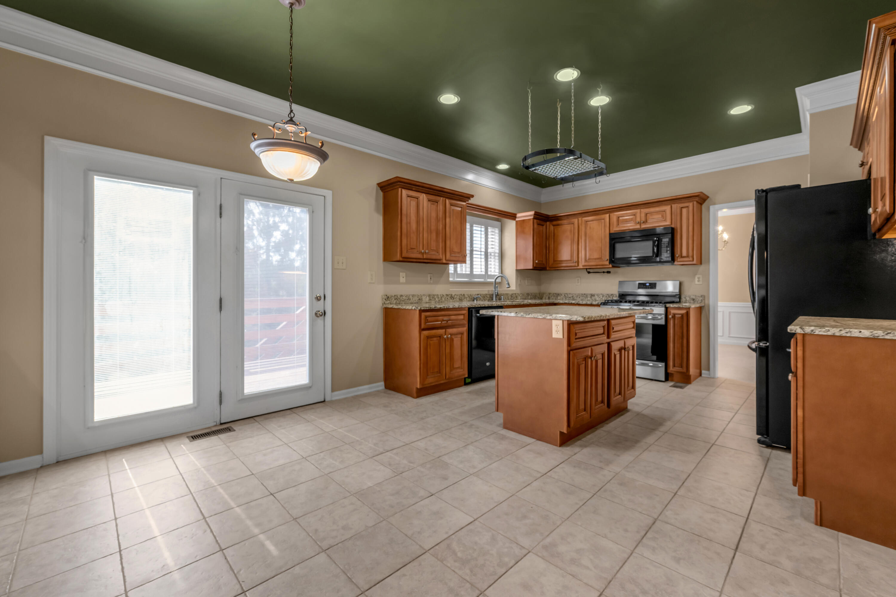 1100 Seville Court Property Photo 22