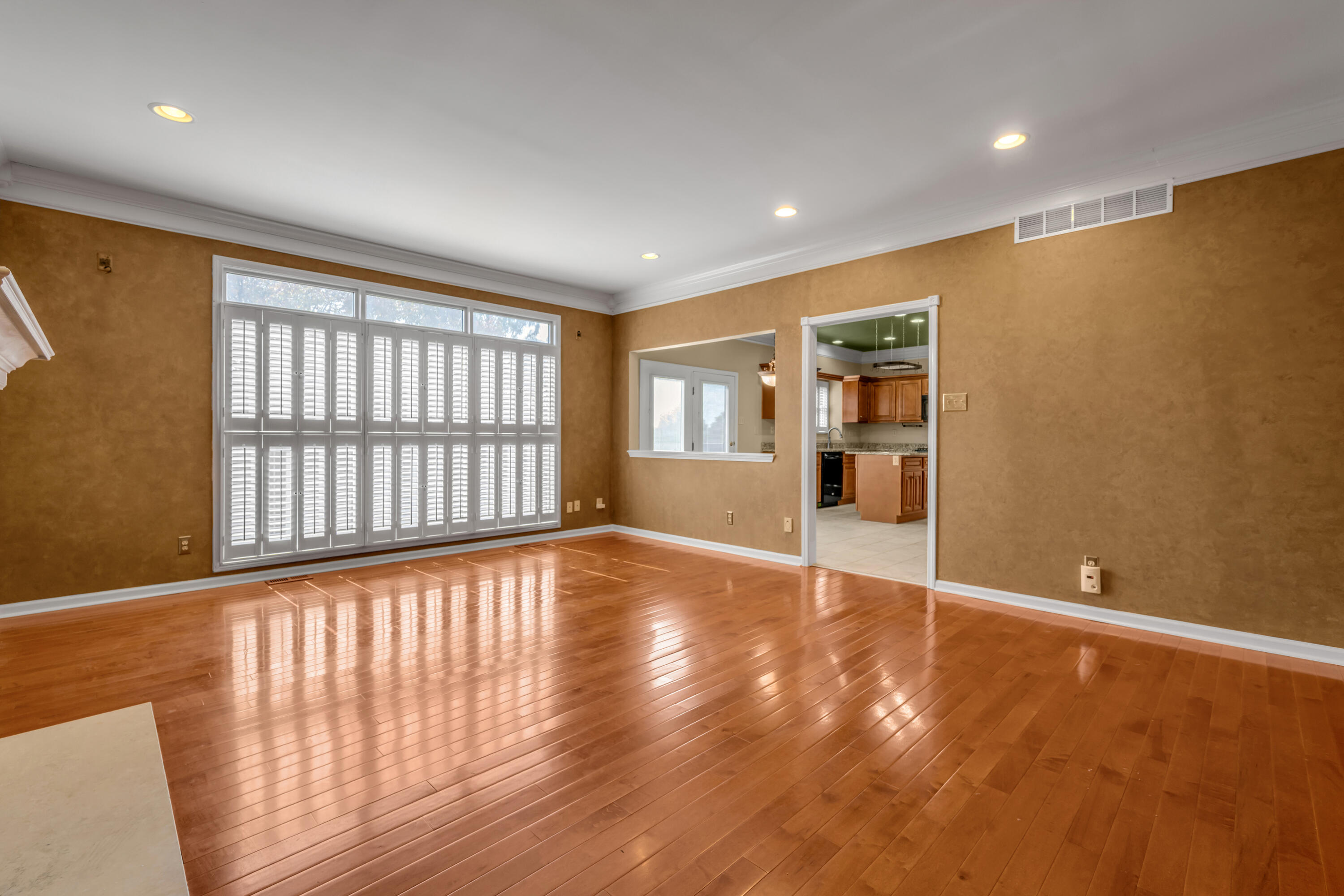1100 Seville Court Property Photo 27