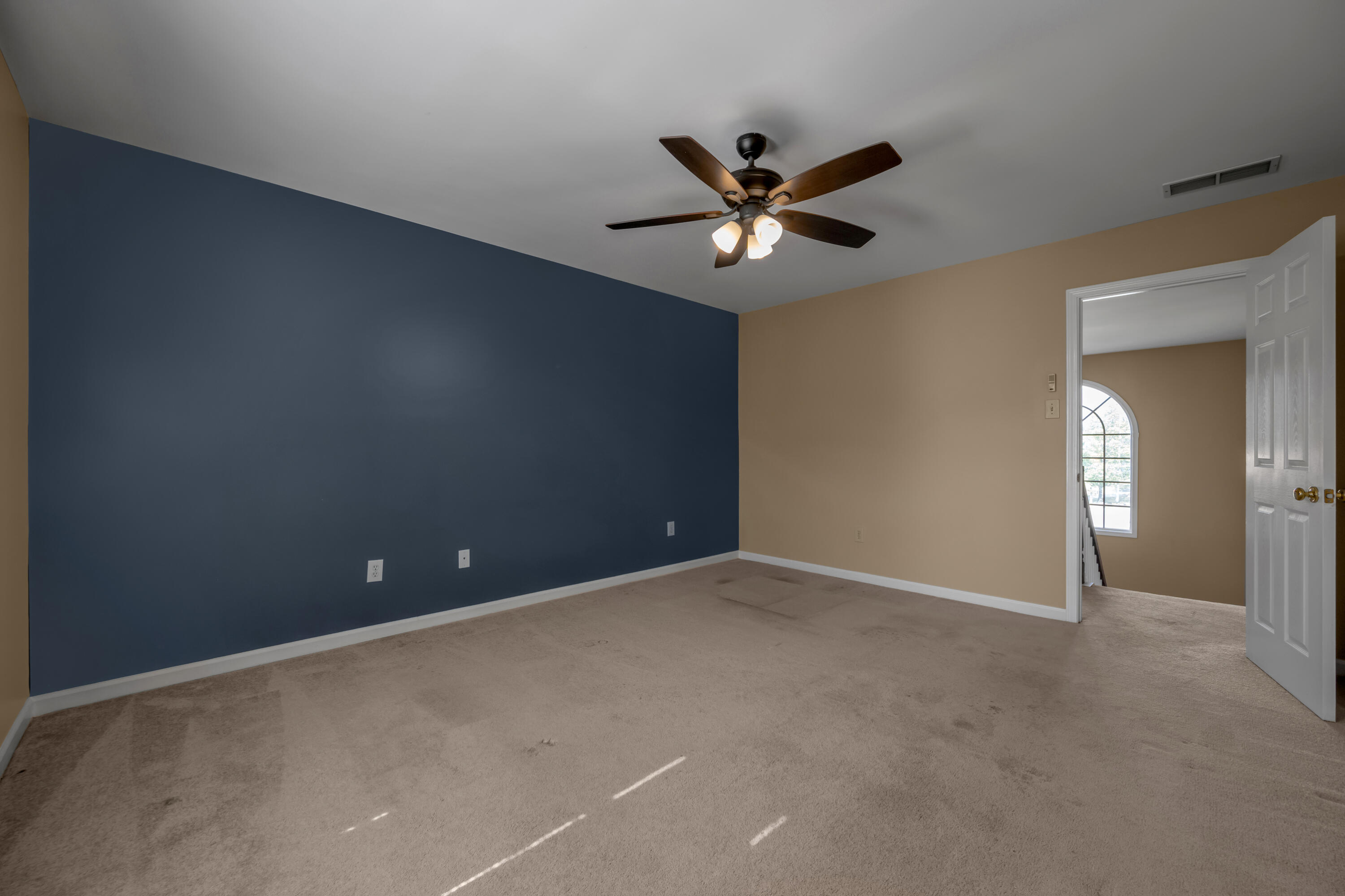 1100 Seville Court Property Photo 39