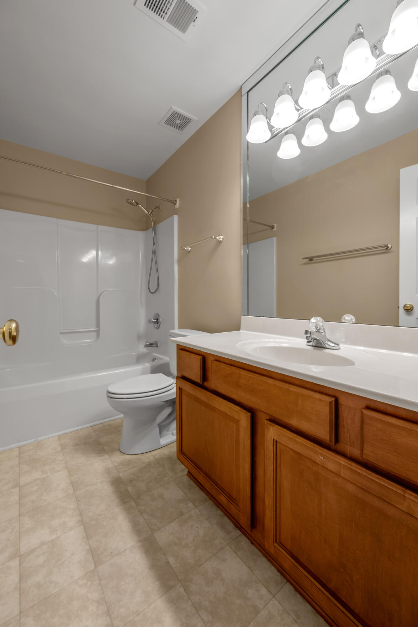 1100 Seville Court Property Photo 41