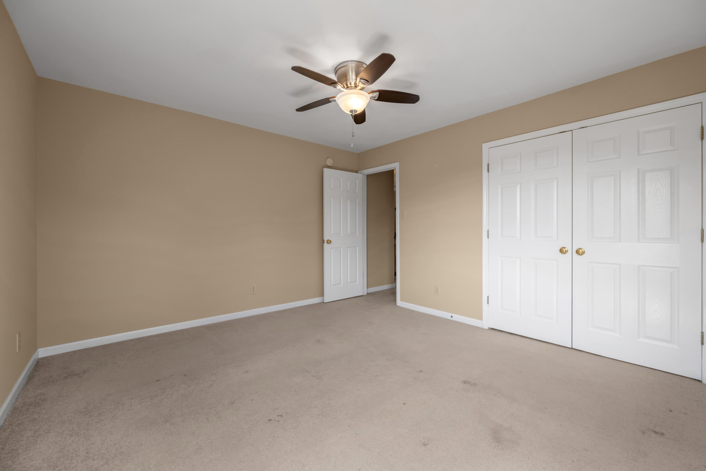 1100 Seville Court Property Photo 47