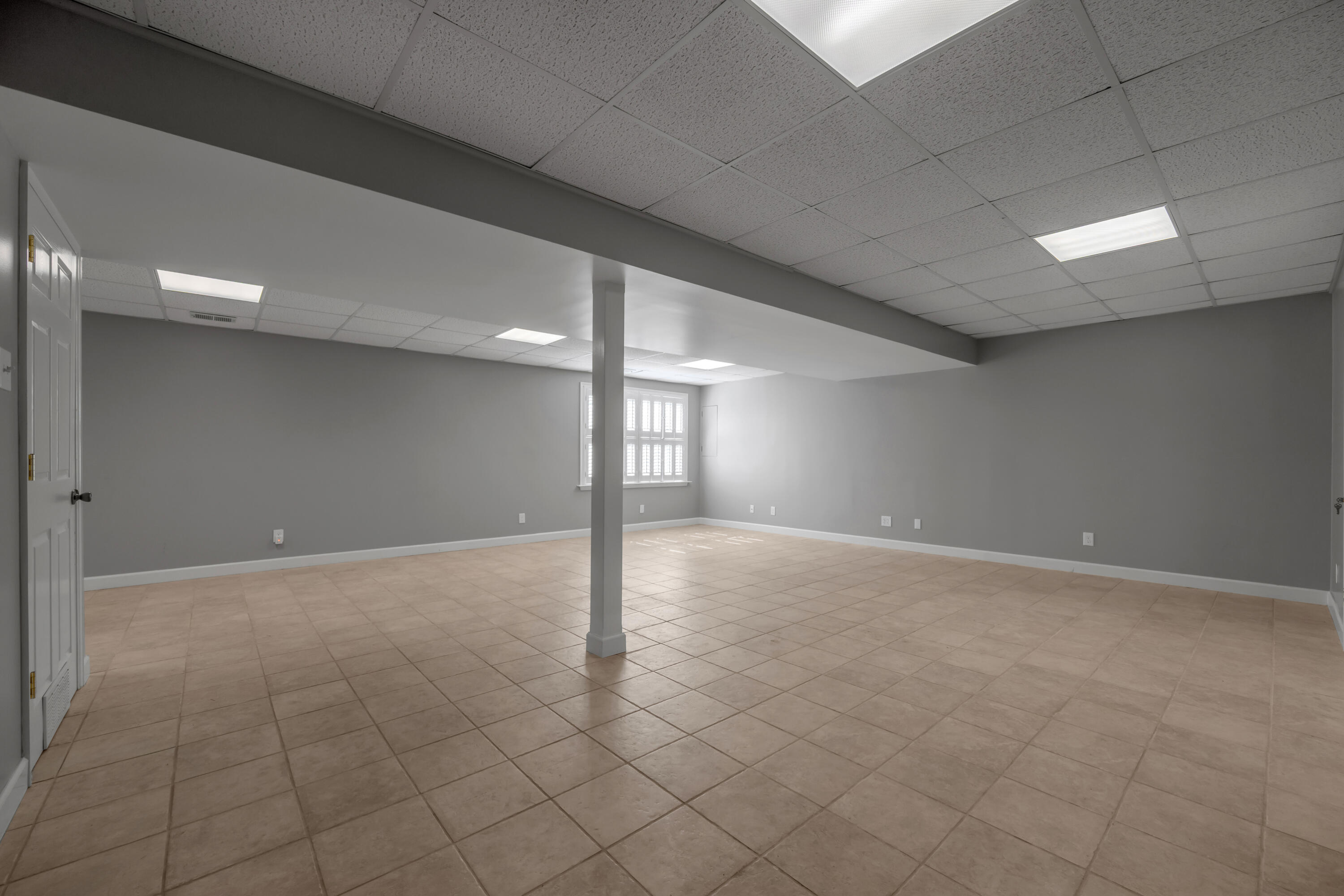 1100 Seville Court Property Photo 48