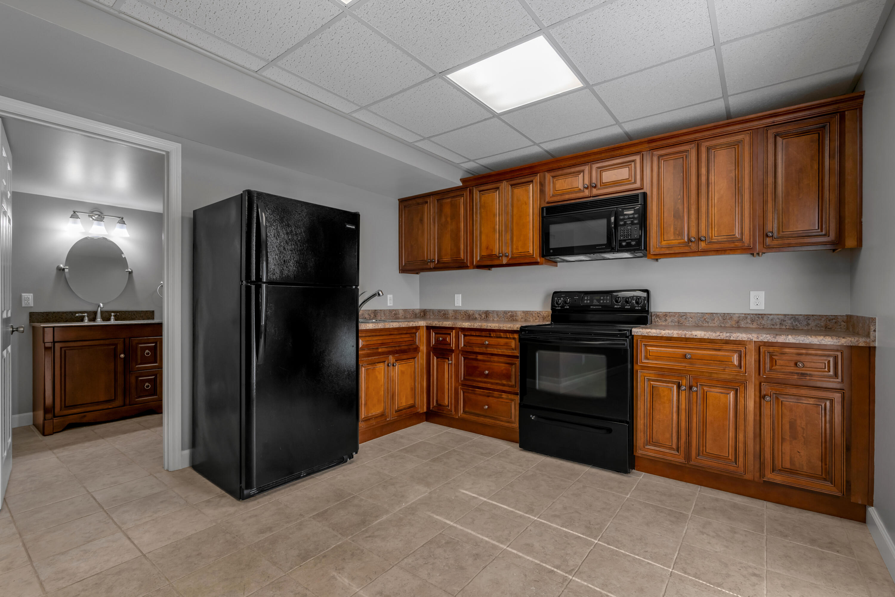 1100 Seville Court Property Photo 52