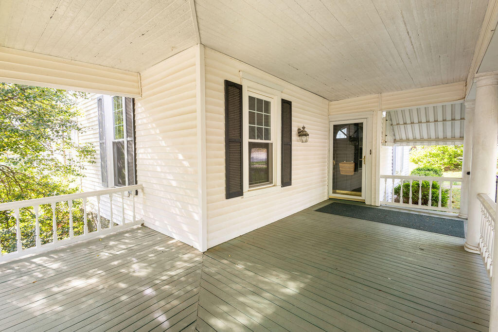 443 S Maple Street Property Photo 5