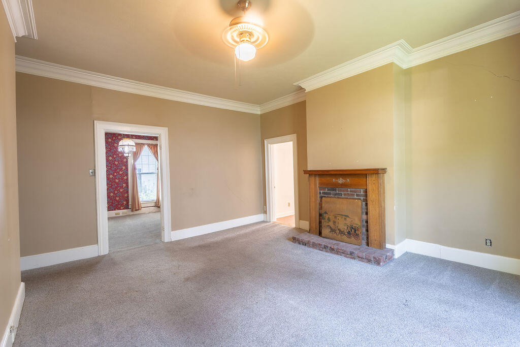 443 S Maple Street Property Photo 21