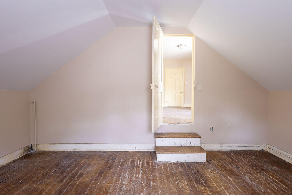 443 S Maple Street Property Photo 47
