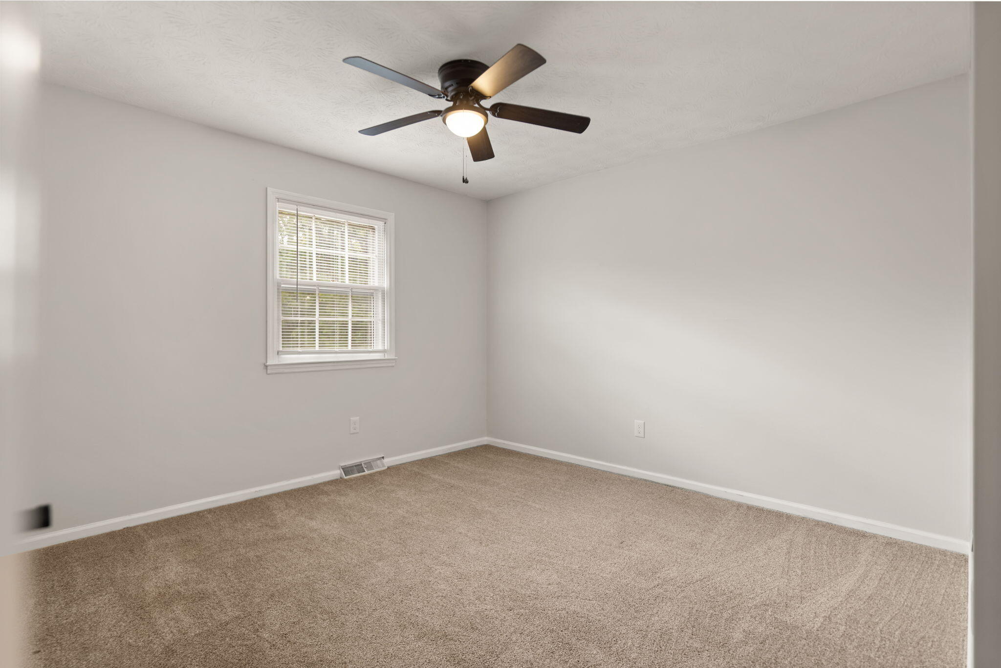 3090 Shakertown Road Property Photo 16