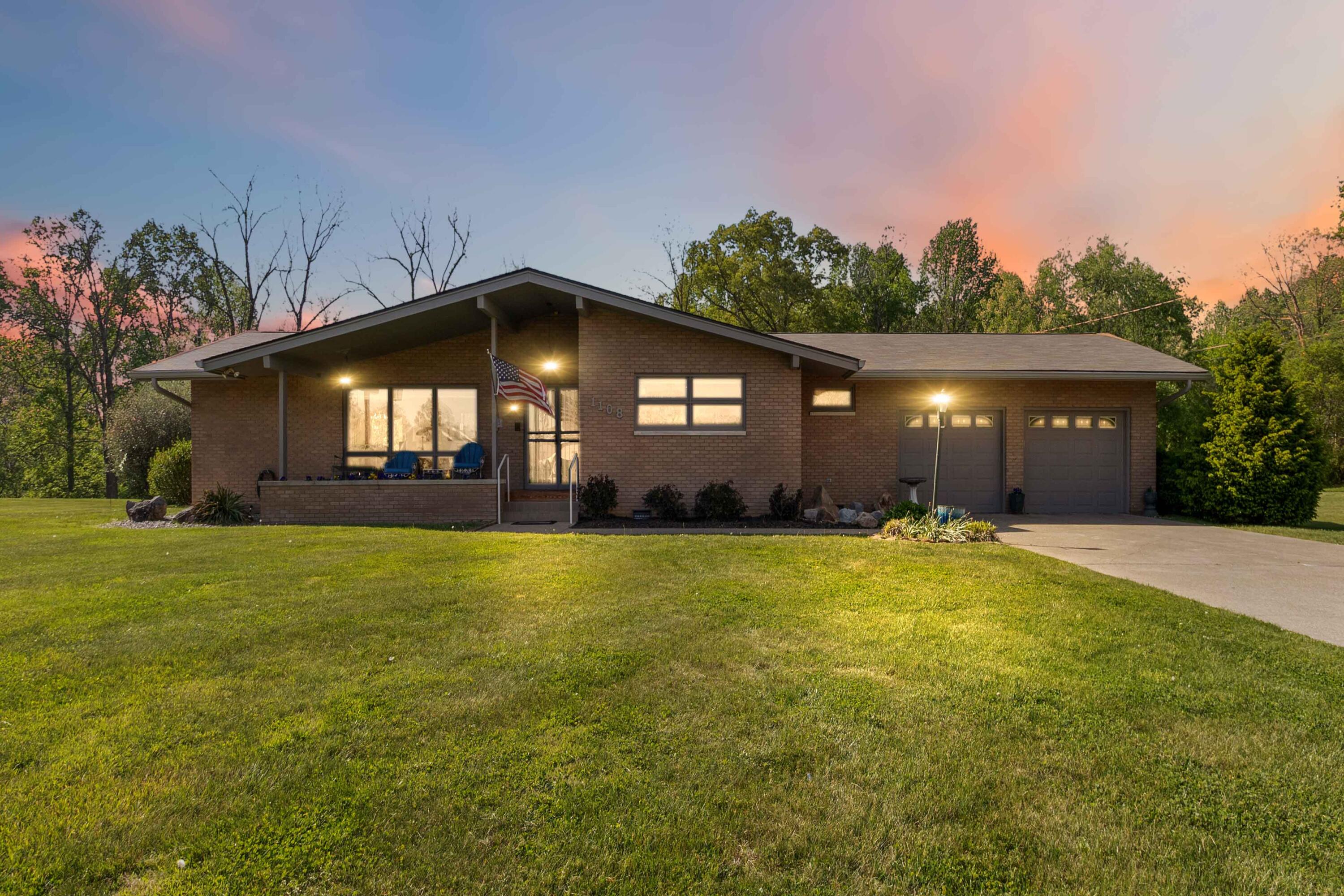 1108 Meadow Lane Property Photo 1