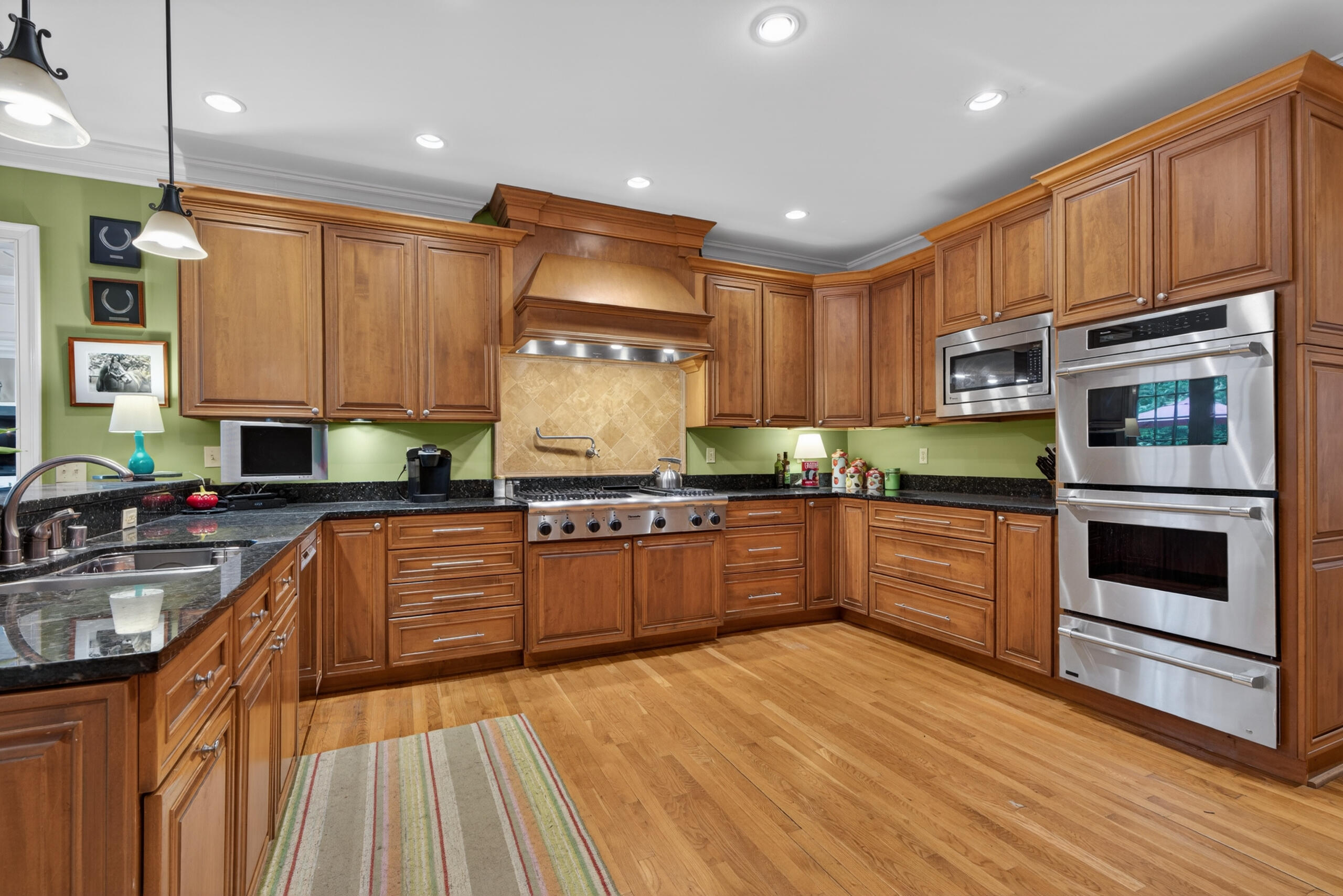 1633 Ashwood Road Property Photo 17