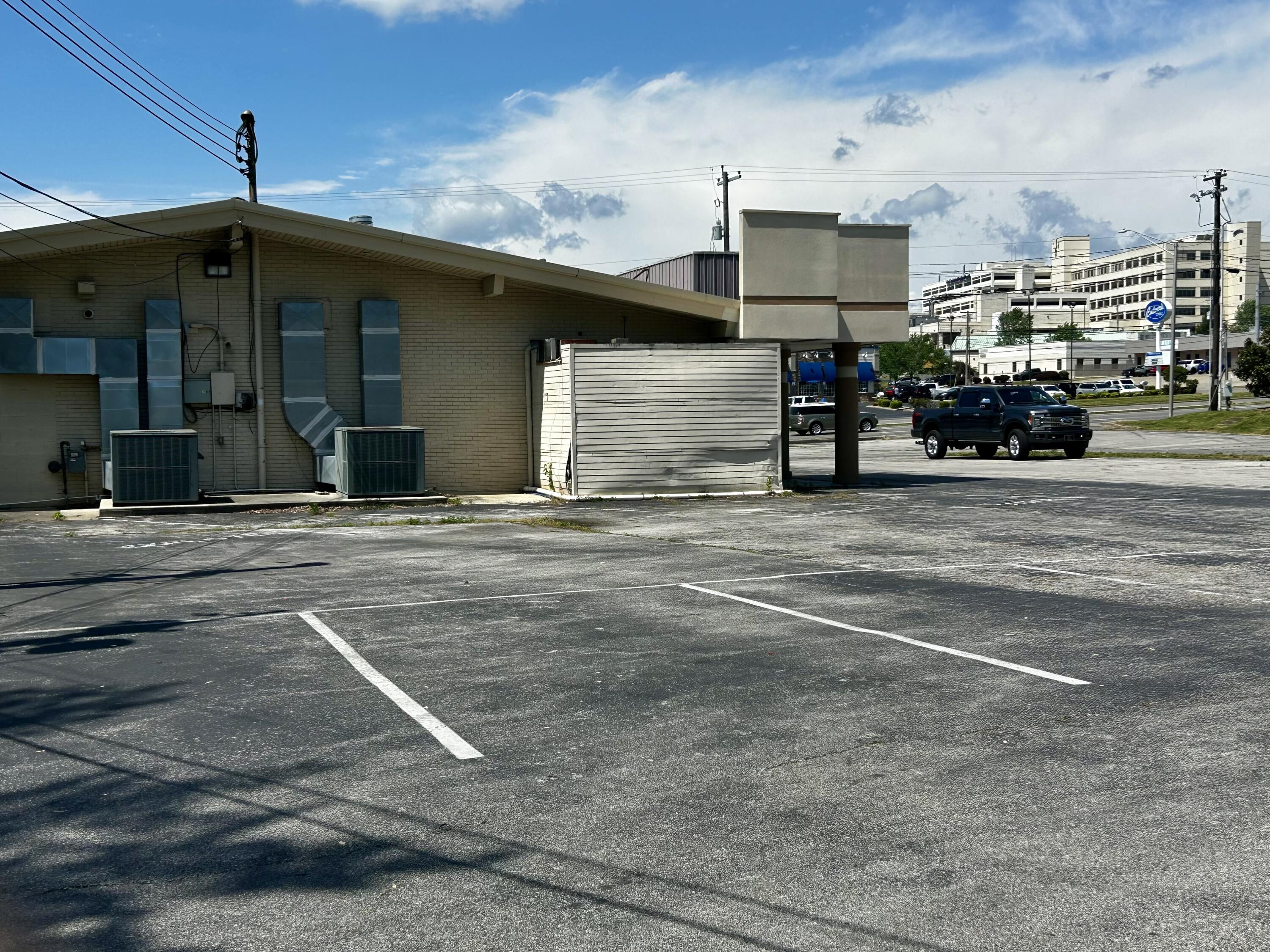754 S 27 Highway Property Photo 7