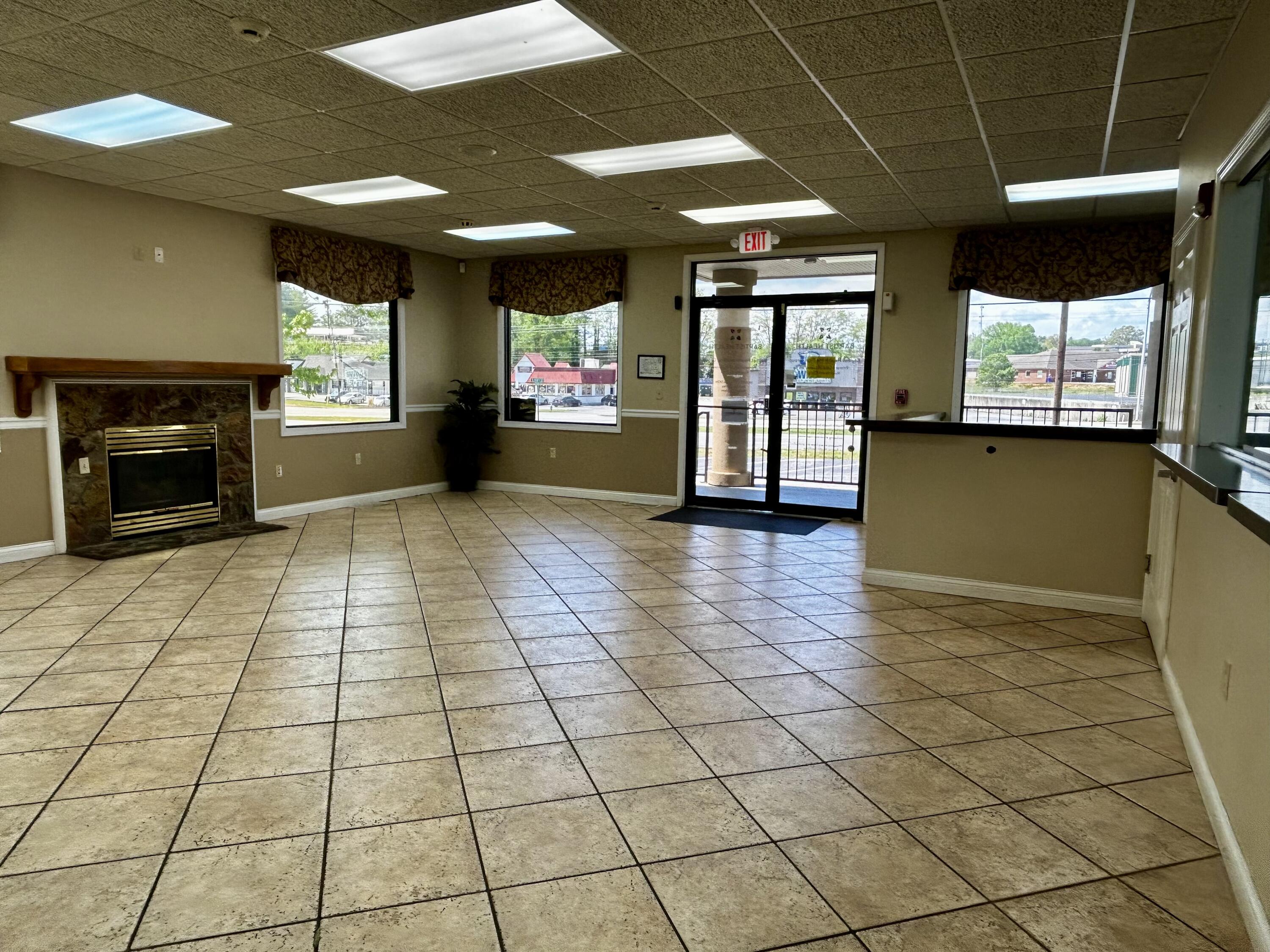 754 S 27 Highway Property Photo 10