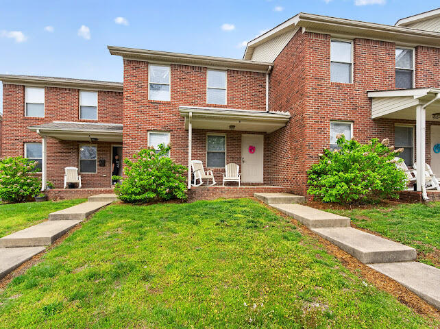 502 Tecumseh Trail B Property Photo 1