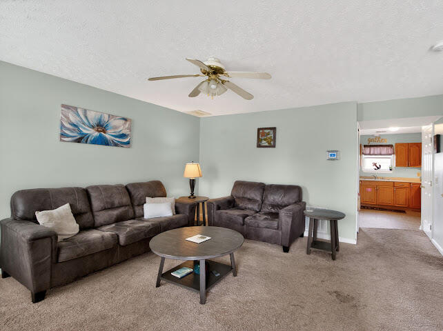 502 Tecumseh Trail D Property Photo 4