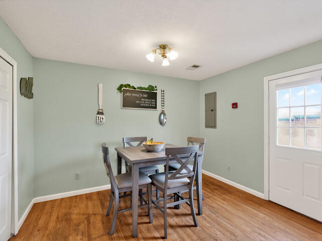 502 Tecumseh Trail E Property Photo 7