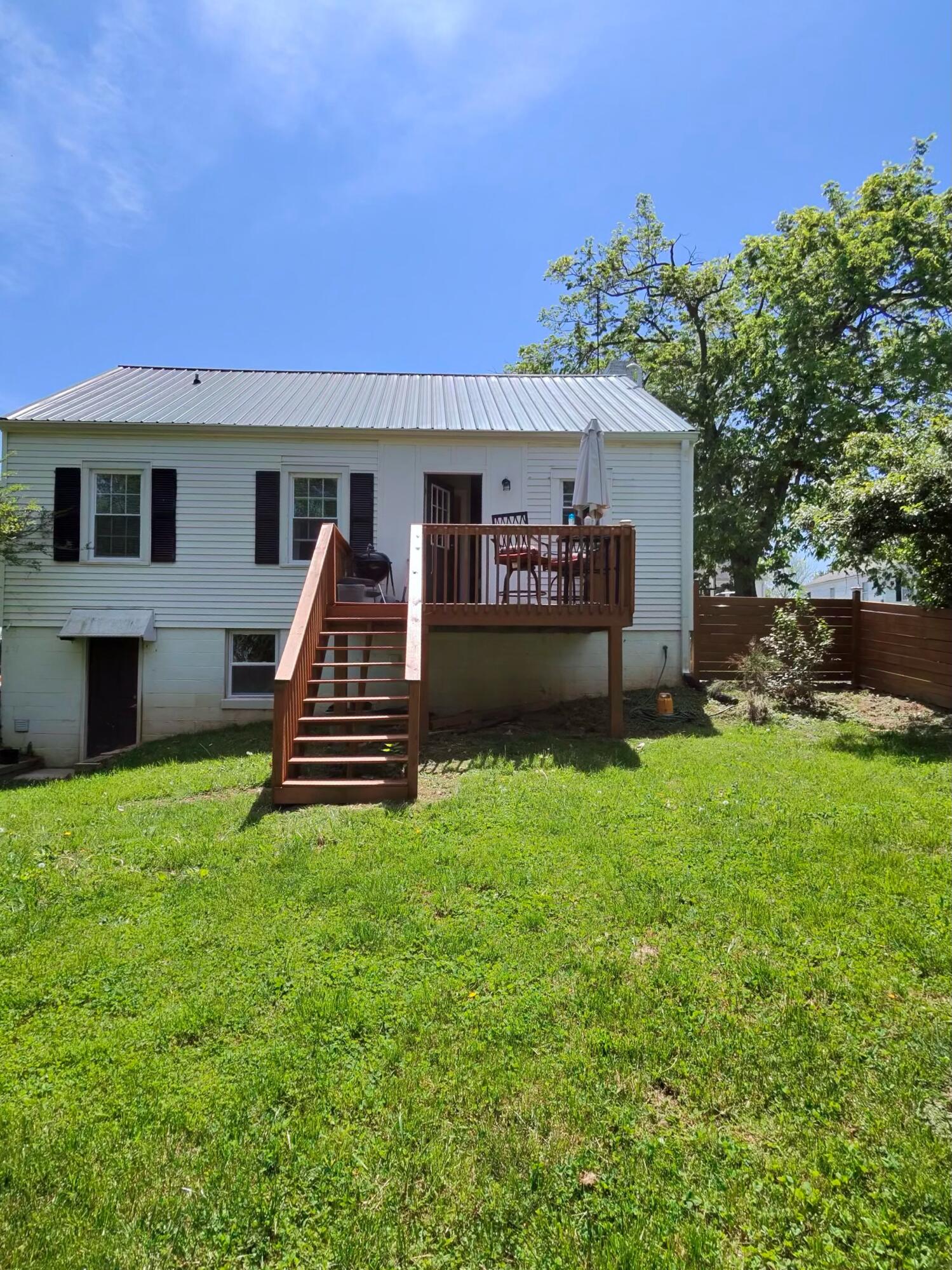 111 Dickerson Court Property Photo 15