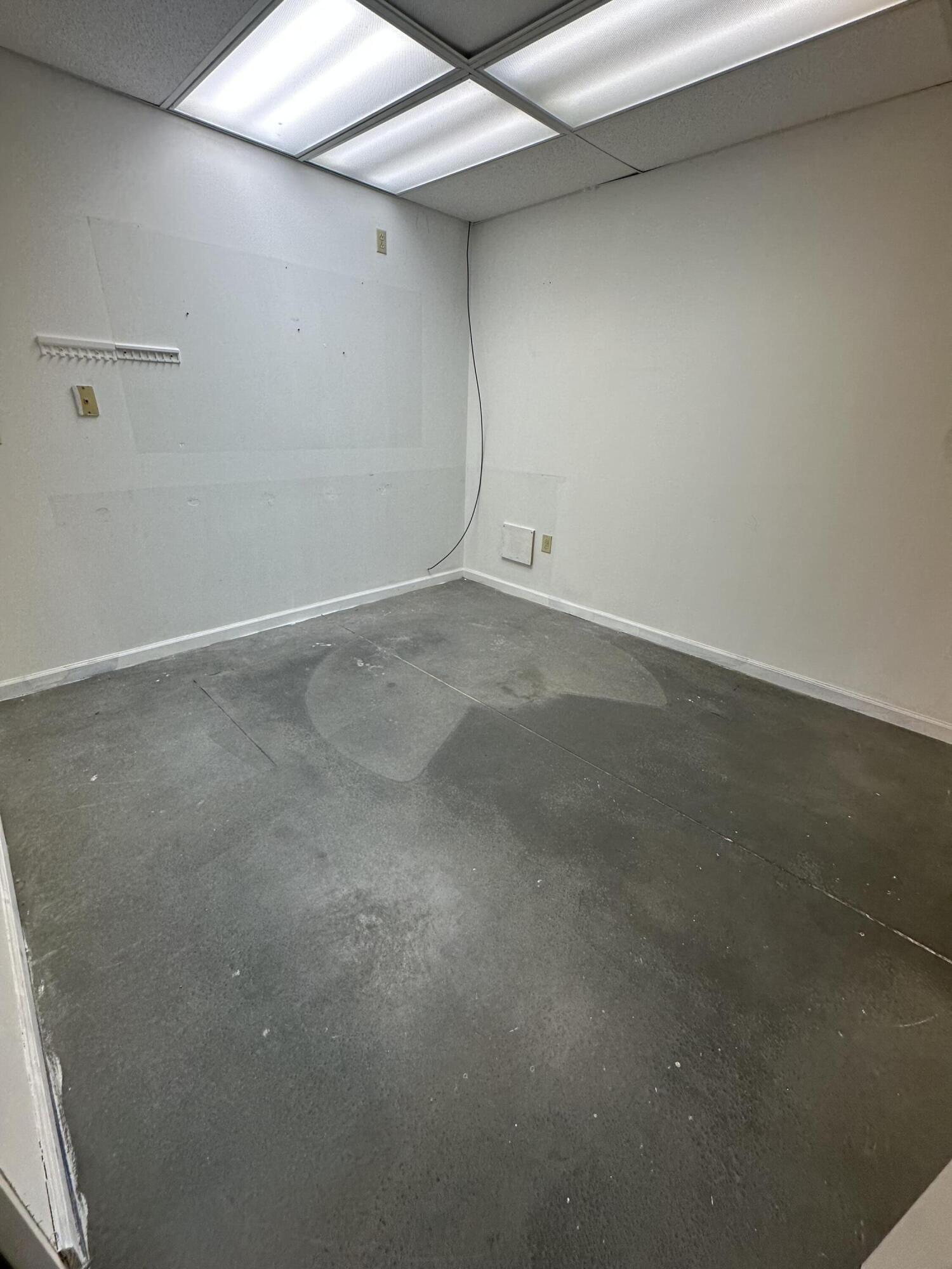 8669 Us-25 Property Photo 12