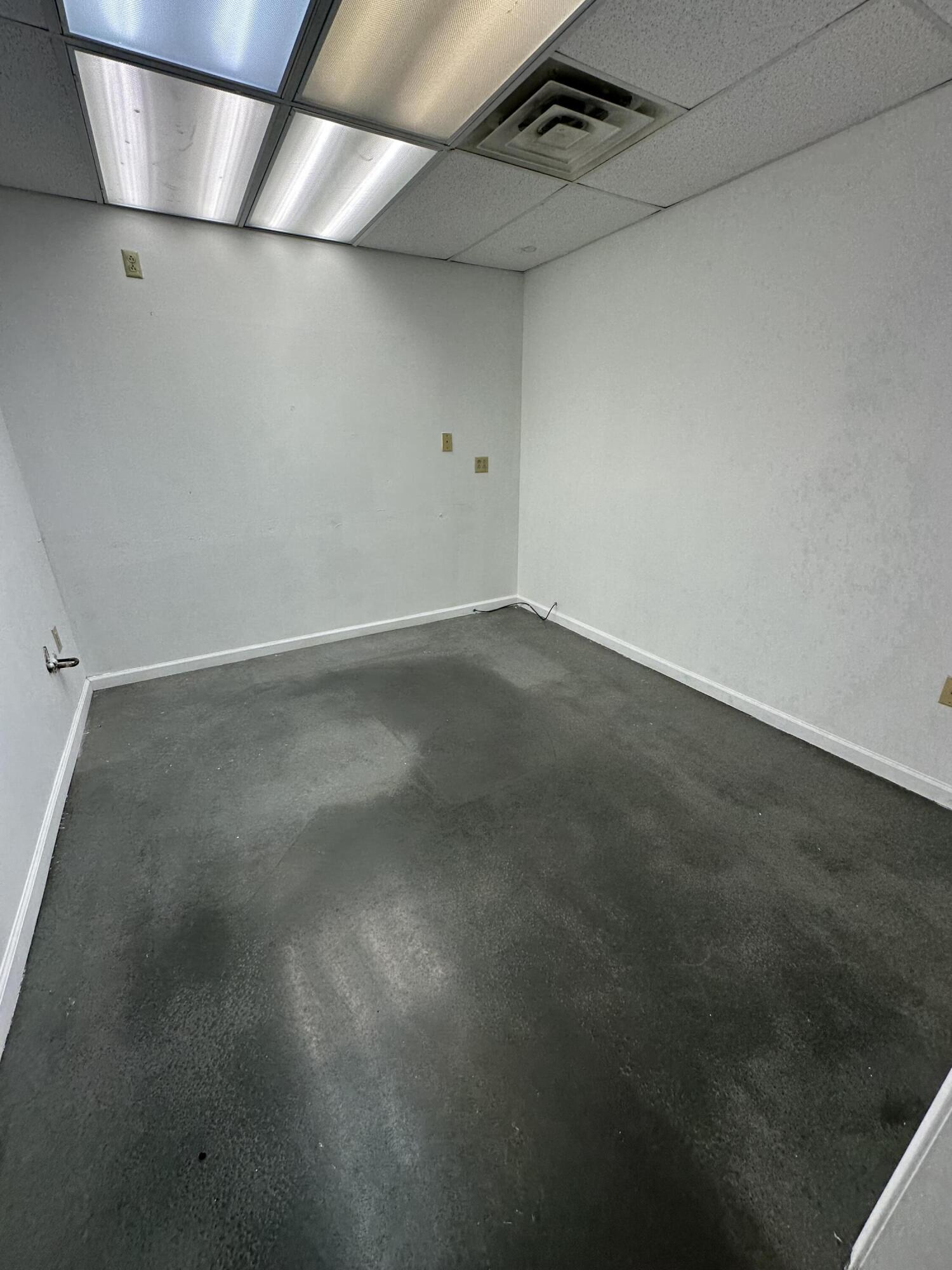 8669 Us-25 Property Photo 13