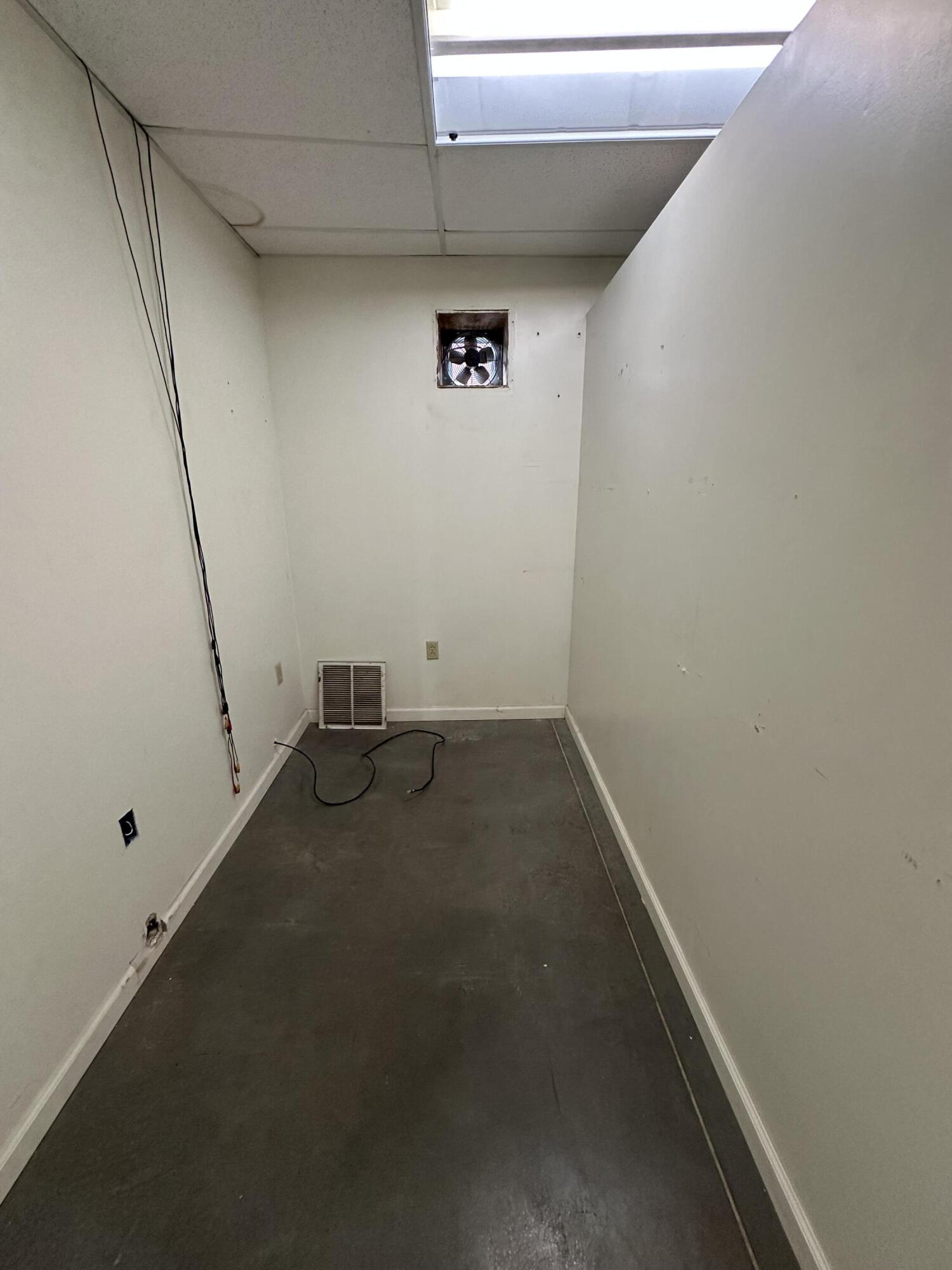 8669 Us-25 Property Photo 16